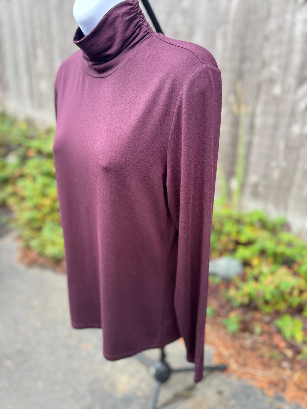 STYLE&CO Turtle Neck Long Sleeve - Consigned with VARDO Vintage & Valuables vvvardo.ca