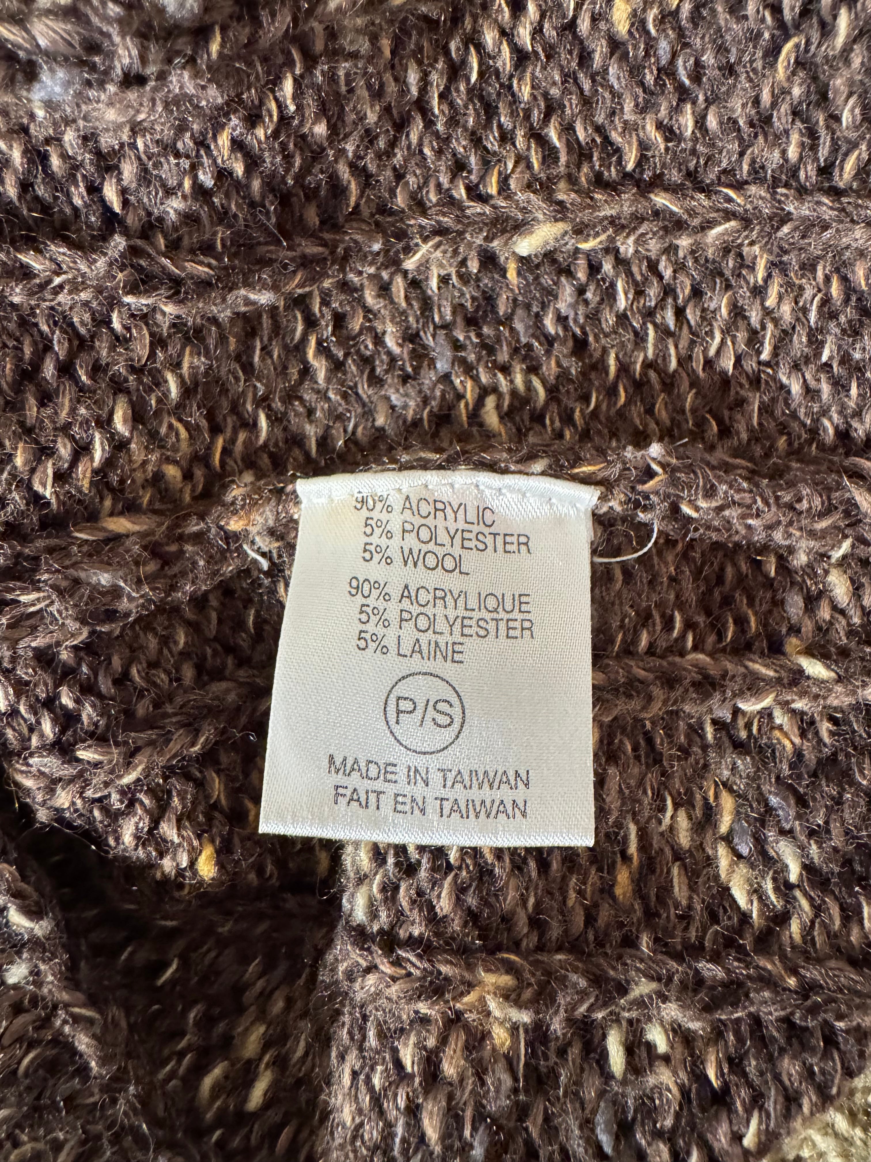 GRAFFITI: Grandma Core Vintage Cardigan Sweater - Consigned with VARDO Vintage & Valuables vvvardo.ca