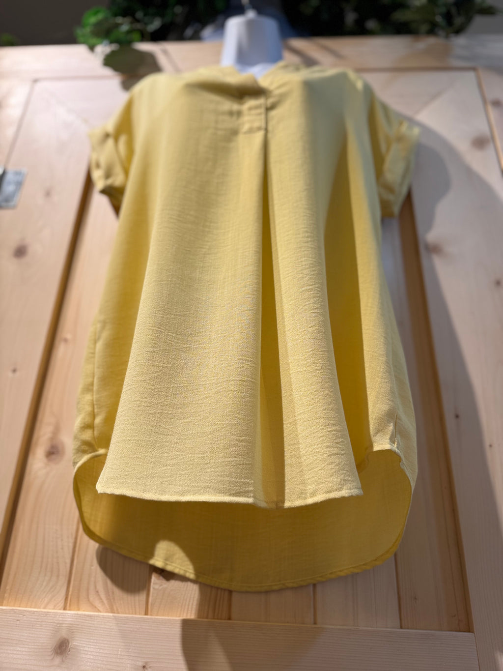 RACHEL ROY blouse- Consigned with VARDO Vintage & Valuables vvvardo.ca