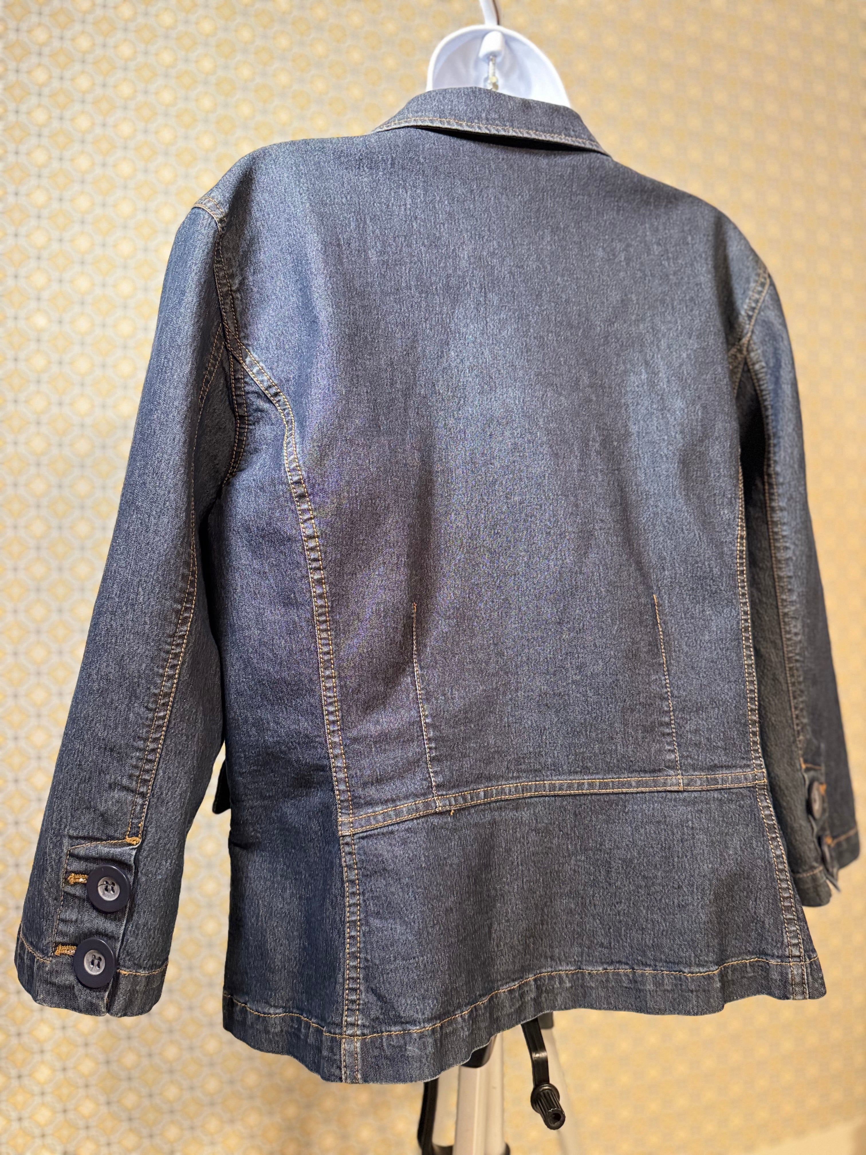 LIZ CLAIBORNE Denim Blazer - Consigned with VARDO Vintage & Valuables vvvardo.ca