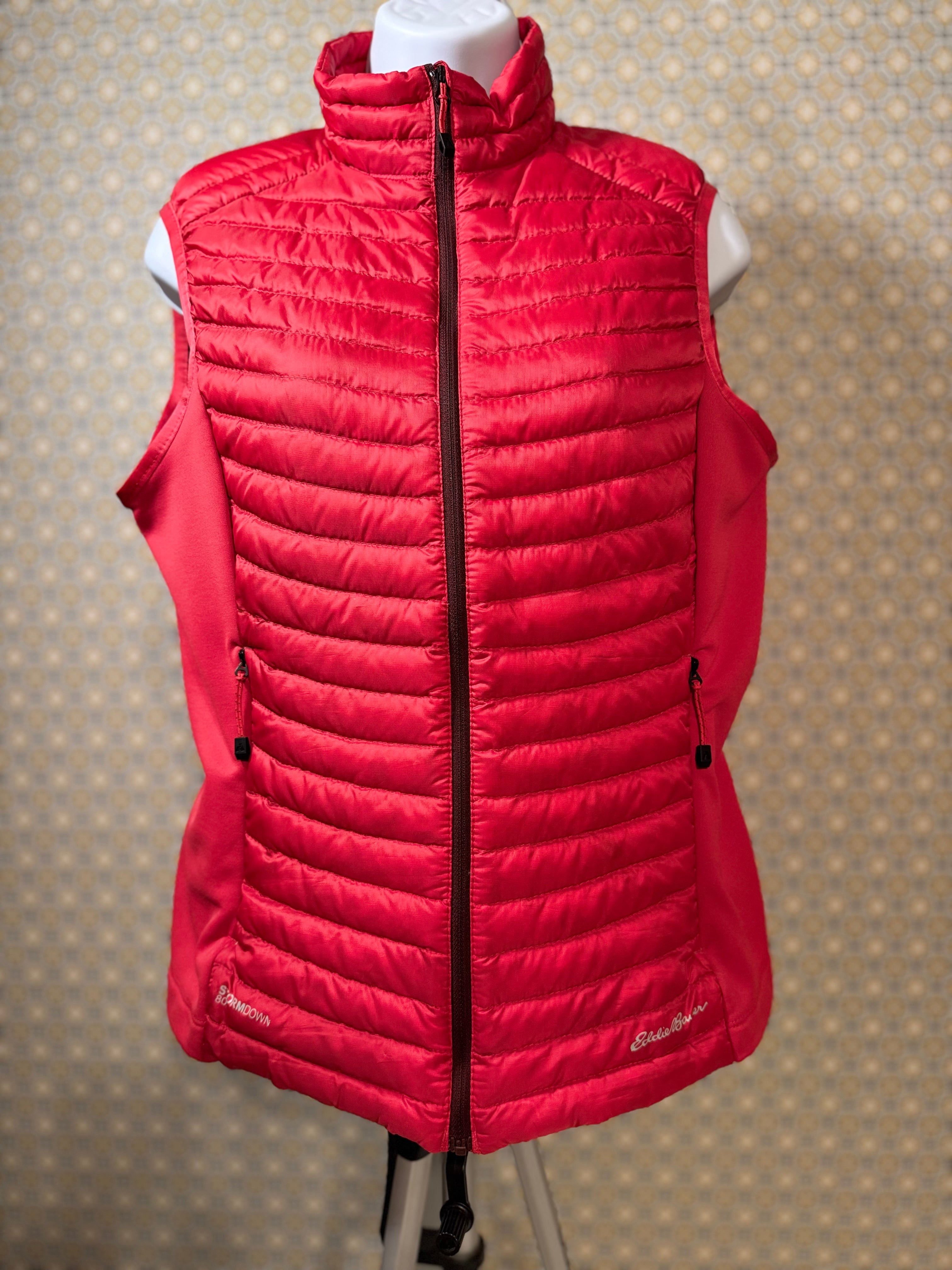 EDDIE BAUER goose down vest- Consigned with VARDO Vintage & Valuables vvvardo.ca