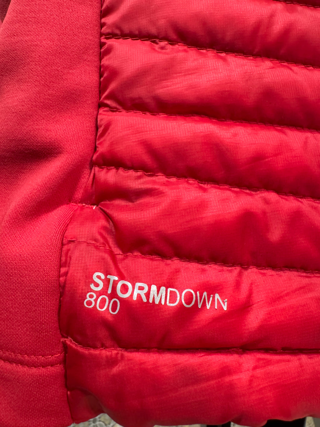 EDDIE BAUER goose down vest- Consigned with VARDO Vintage & Valuables vvvardo.ca