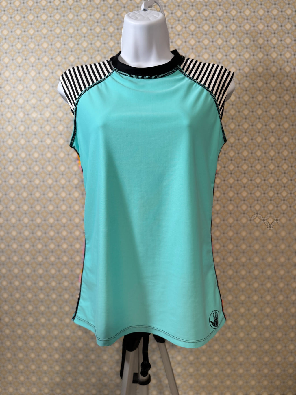 BODY GLOVE Sleeveless Top - Consigned with VARDO Vintage & Valuables vvvardo.ca