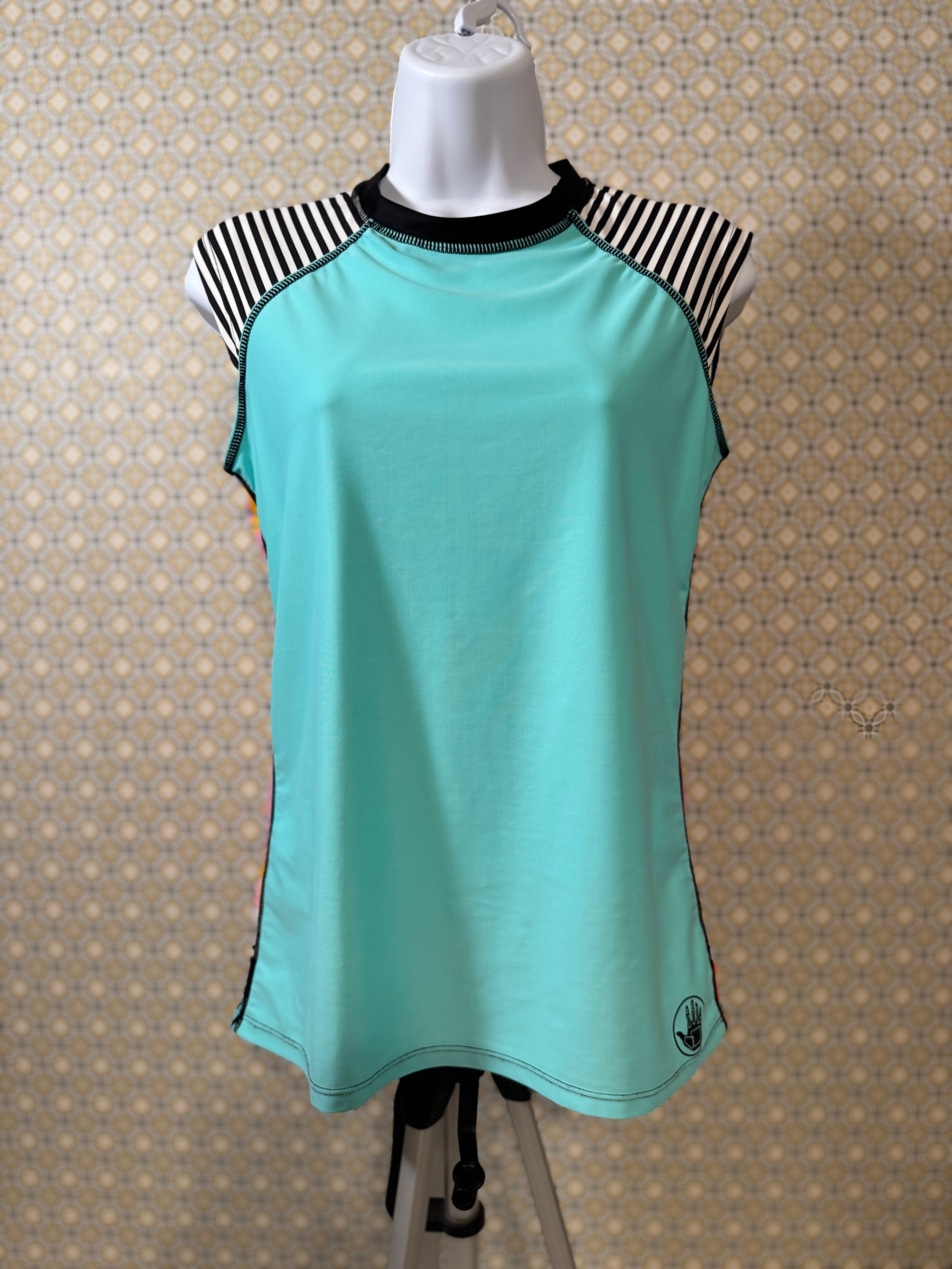 BODY GLOVE Sleeveless Top - Consigned with VARDO Vintage & Valuables vvvardo.ca