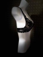 VICTORIA'S SECRET PLUNGE BRA - Consigned with VARDO Vintage & Valuables vvvardo.ca