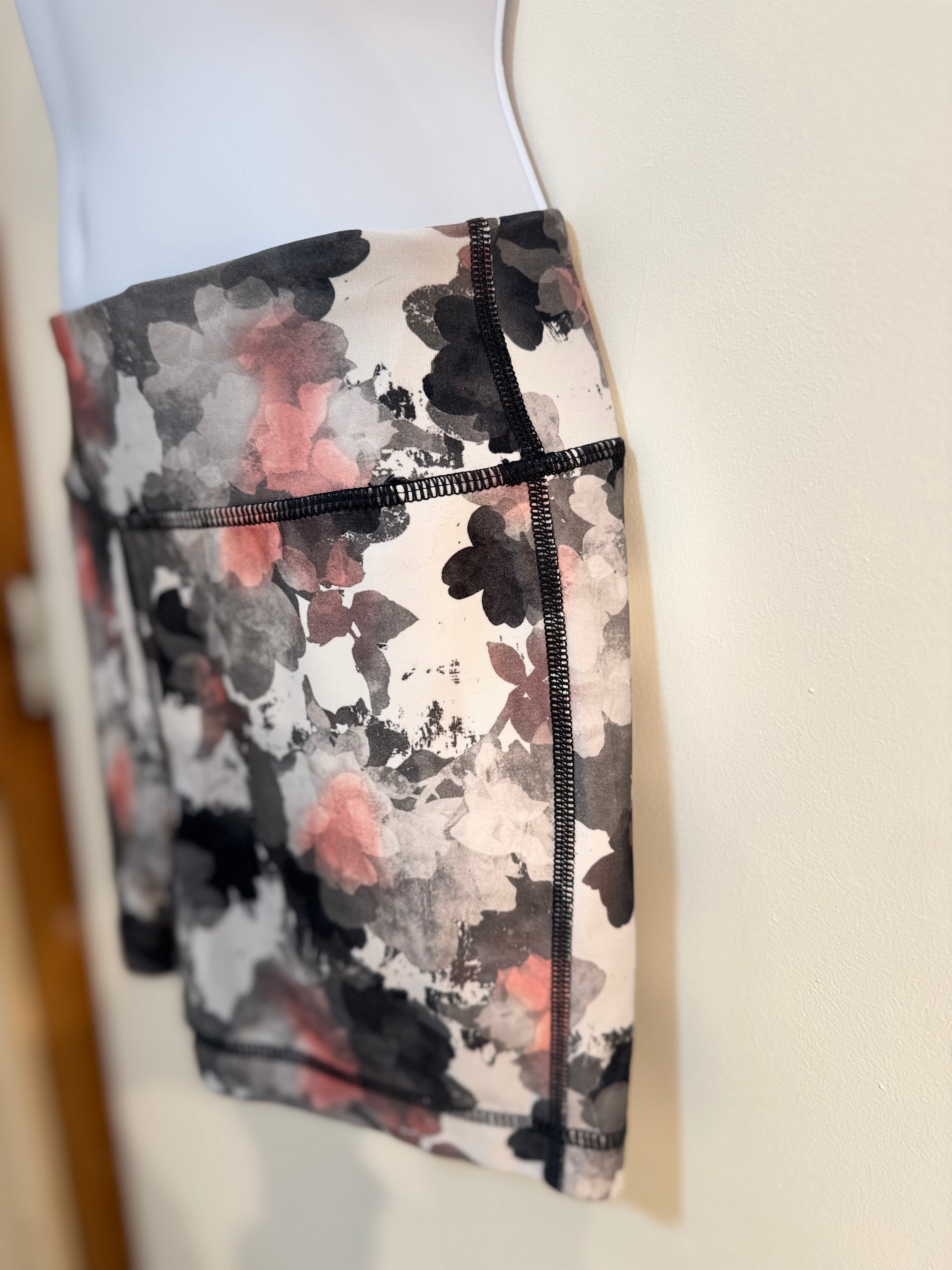 ATHLETIC WORKS Bike Shorts  - Consigned with VARDO Vintage & Valuables vvvardo.ca