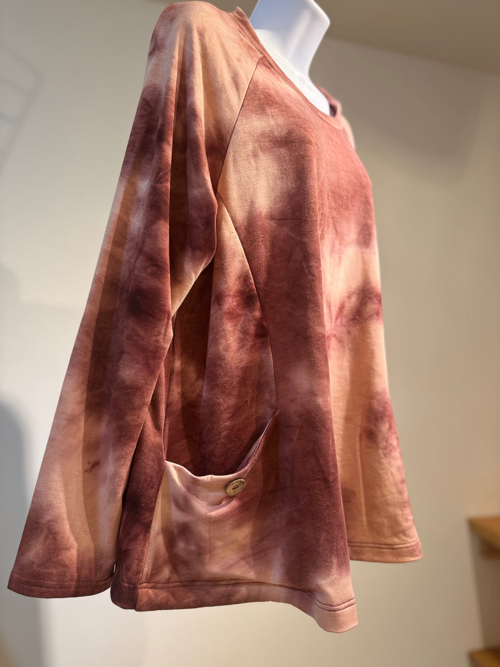 MONNURO Tye Die Long Sleeve Top - Consigned with VARDO Vintage & Valuables vvvardo.ca