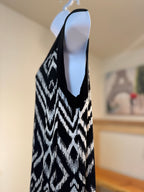 SLEEVELESS DRESS - Consigned with VARDO Vintage & Valuables vvvardo.ca