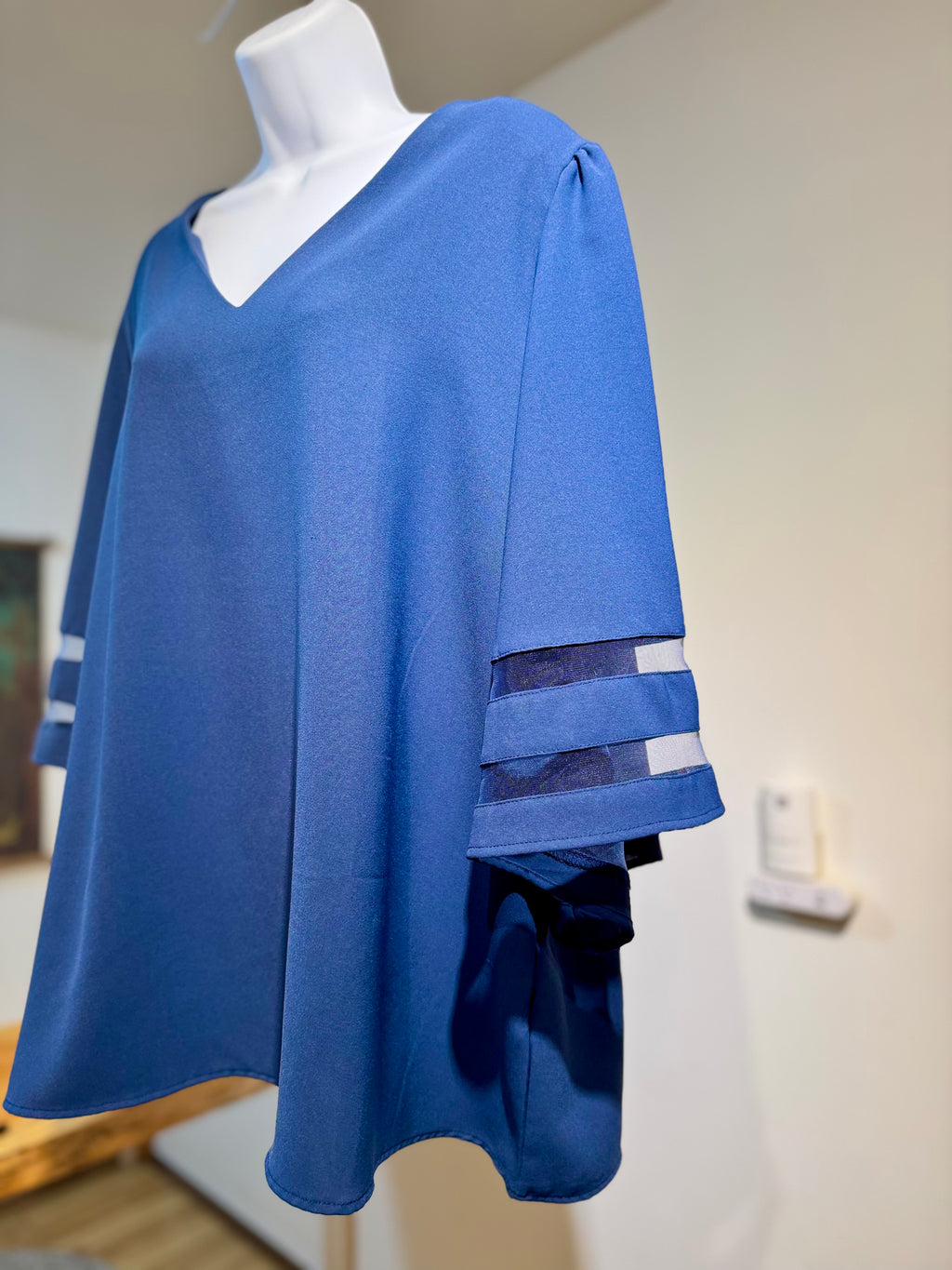 XXL BLOUSE - Consigned with VARDO Vintage & Valuables vvvardo.ca