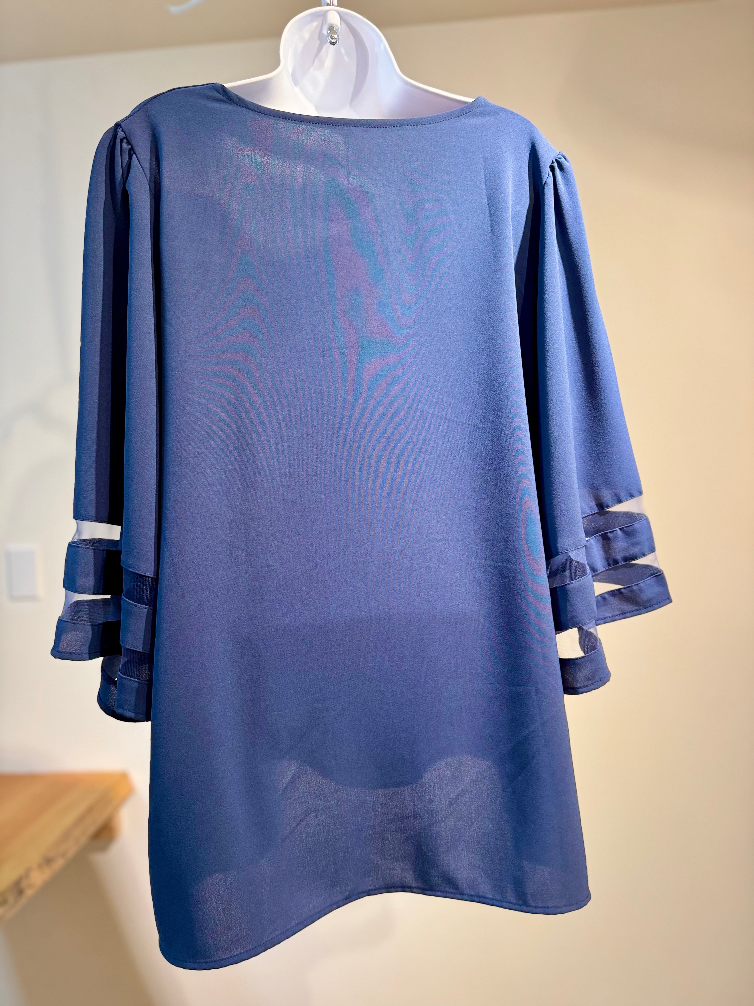 XXL BLOUSE - Consigned with VARDO Vintage & Valuables vvvardo.ca