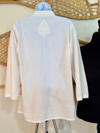 WHITE COTTON Blouse - Consigned with VARDO Vintage & Valuables vvvardo.ca