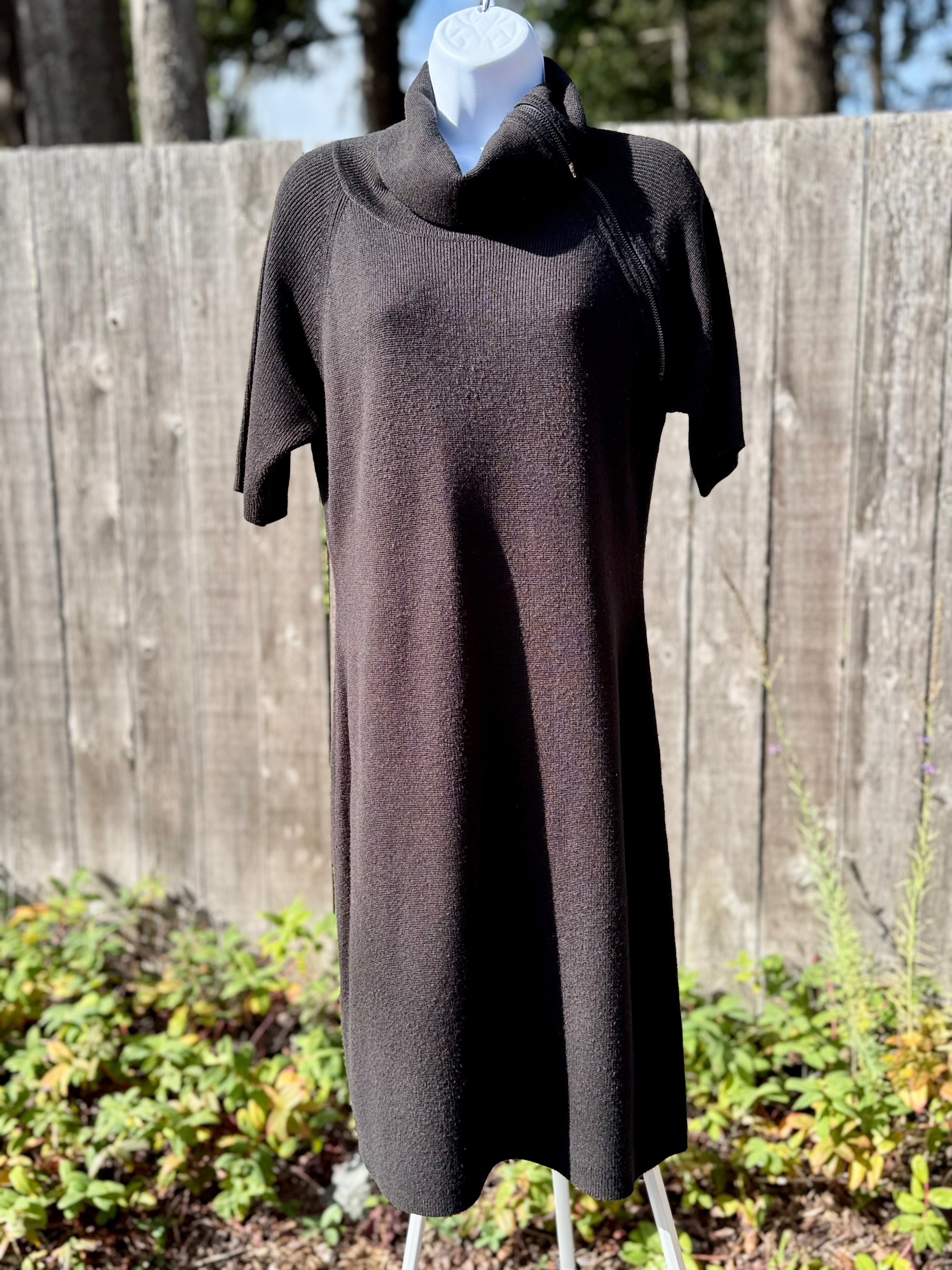 ELLEN TRACY Sweater Dress - Consigned with VARDO Vintage & Valuables vvvardo.ca