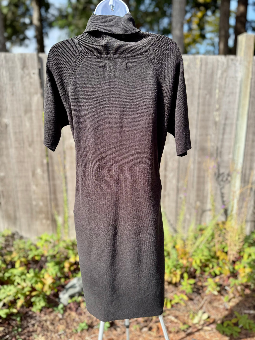 ELLEN TRACY Sweater Dress - Consigned with VARDO Vintage & Valuables vvvardo.ca