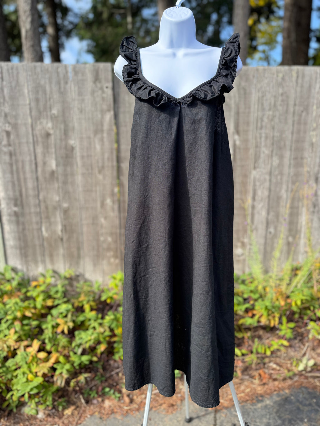BLACK LINEN-COTTON Dress - Consigned with VARDO Vintage & Valuables vvvardo.ca