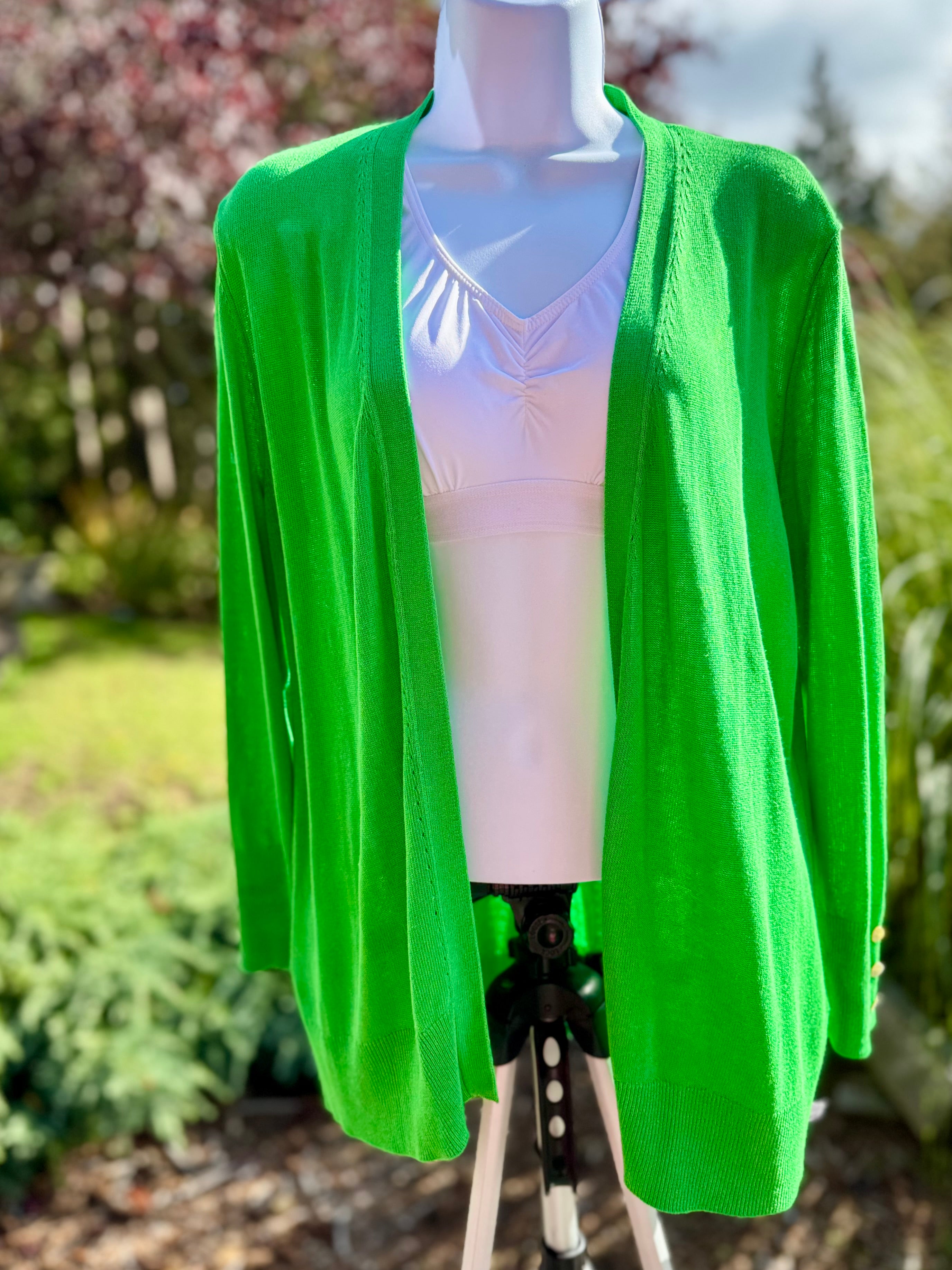 CYRUS Cardigan - Consigned with VARDO Vintage & Valuables vvvardo.ca