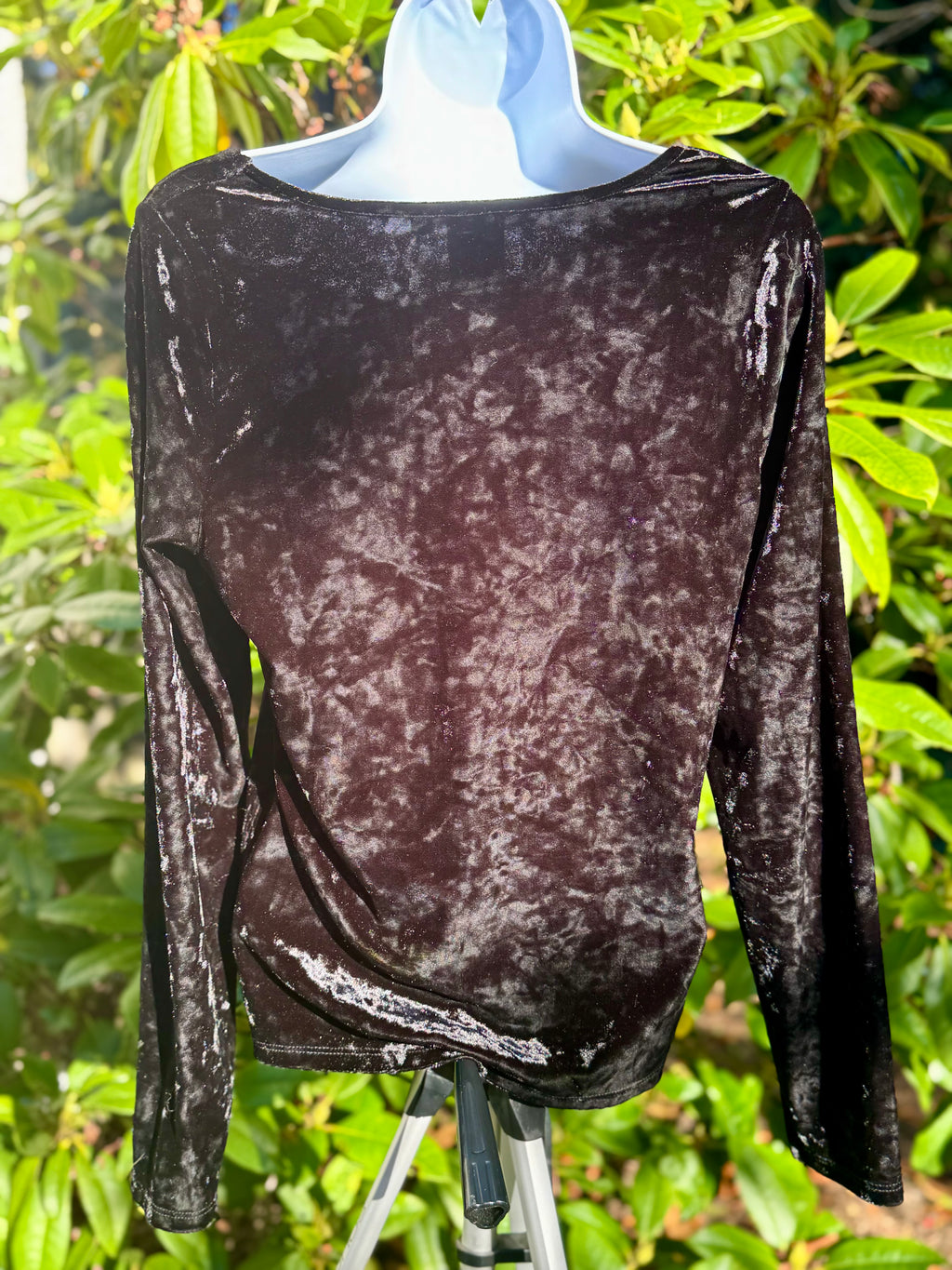 REITMANS ROCK & SHINE velour top - Consigned with VARDO Vintage & Valuables vvvardo.ca