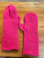 KNIT MITTENS - Consigned with VARDO Vintage & Valuables vvvardo.ca