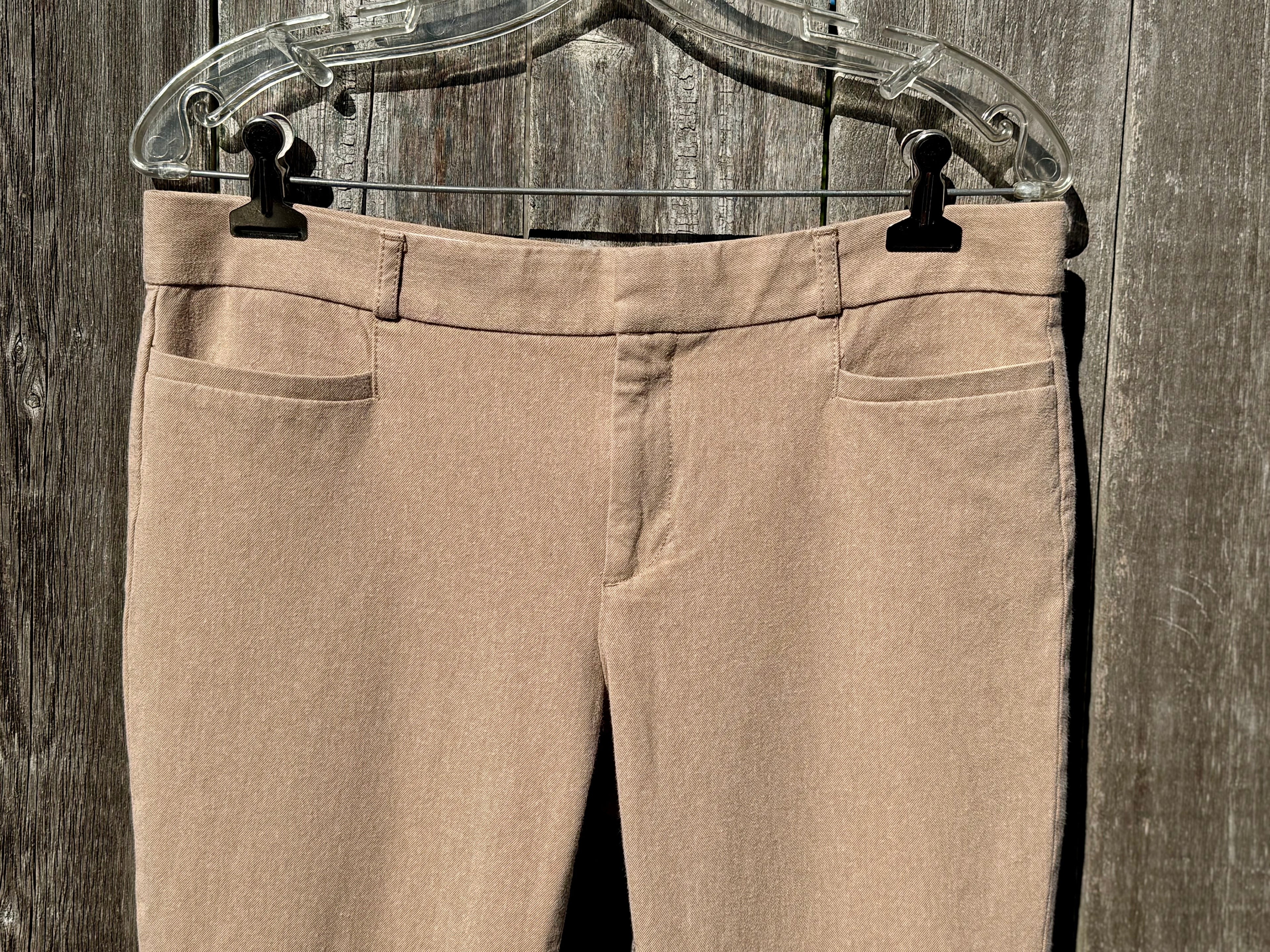 BANANA REPUBLIC SLOAN PANTS- Consigned with VARDO Vintage & Valuables vvvardo.ca