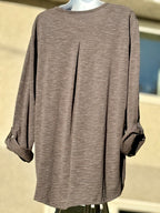 WindRiver Henley top- Consigned with VARDO Vintage & Valuables vvvardo.ca