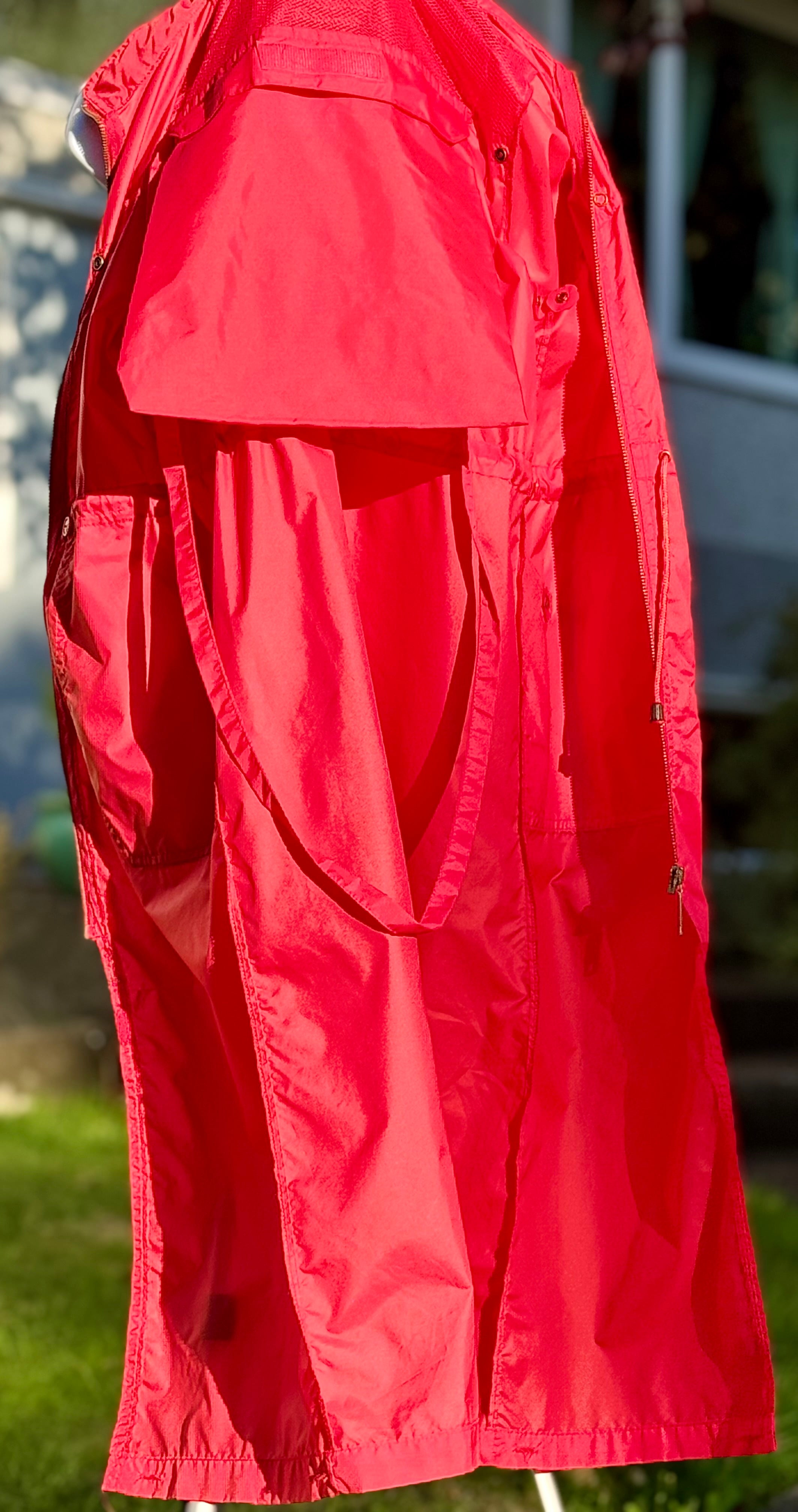 Ispo International Vintage Long Windbreaker- Consigned with VARDO Vintage & Valuables vvvardo.ca