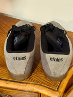 ETNIES KINGPIN SKATE SHOES- Consigned with VARDO Vintage & Valuables vvvardo.ca