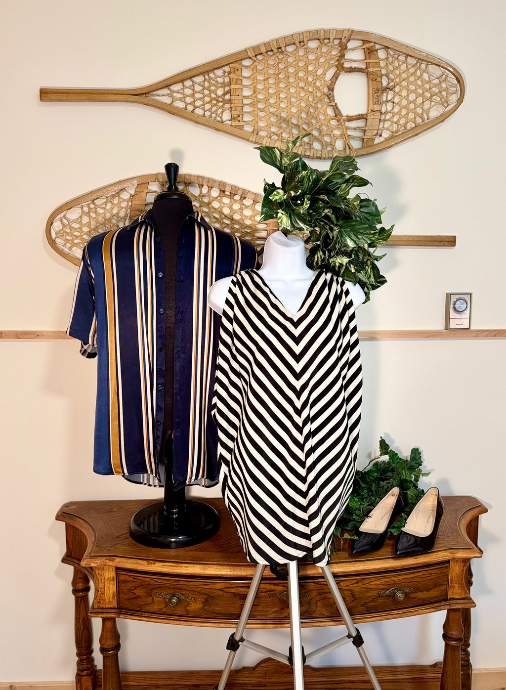 ZARA SHORT SLEEVE SHIRT- Consigned with VARDO Vintage & Valuables vvvardo.ca