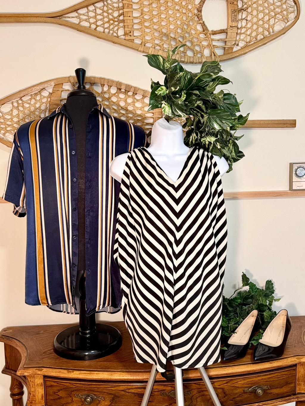 H&M SLEEVELESS BLOUSE- Consigned with VARDO Vintage & Valuables vvvardo.ca