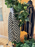 H&M SLEEVELESS BLOUSE- Consigned with VARDO Vintage & Valuables vvvardo.ca