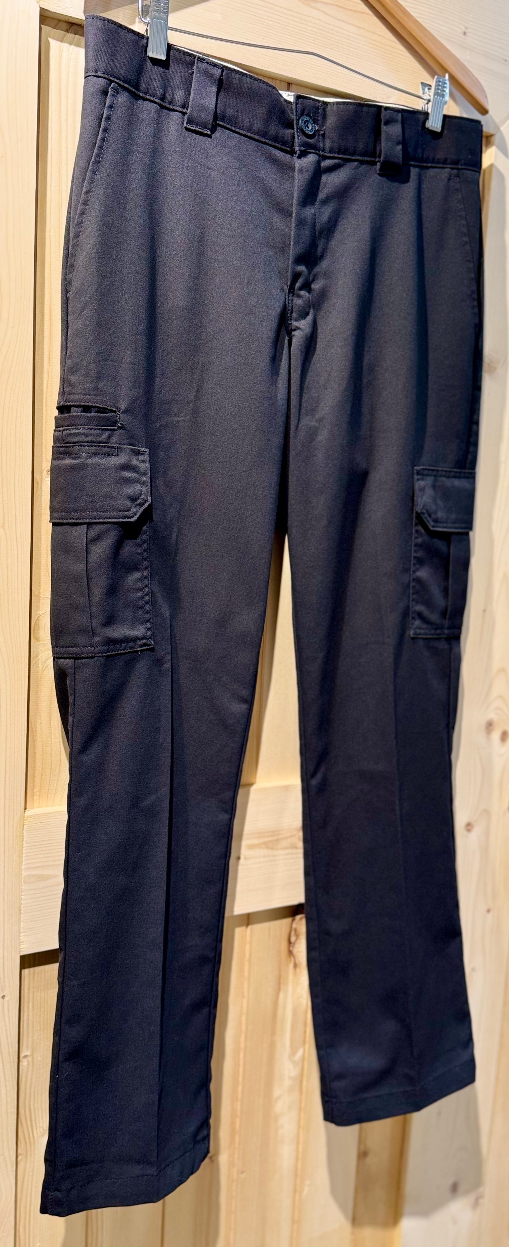 DICKIES CARGO PANTS- Consigned with VARDO Vintage & Valuables vvvardo.ca