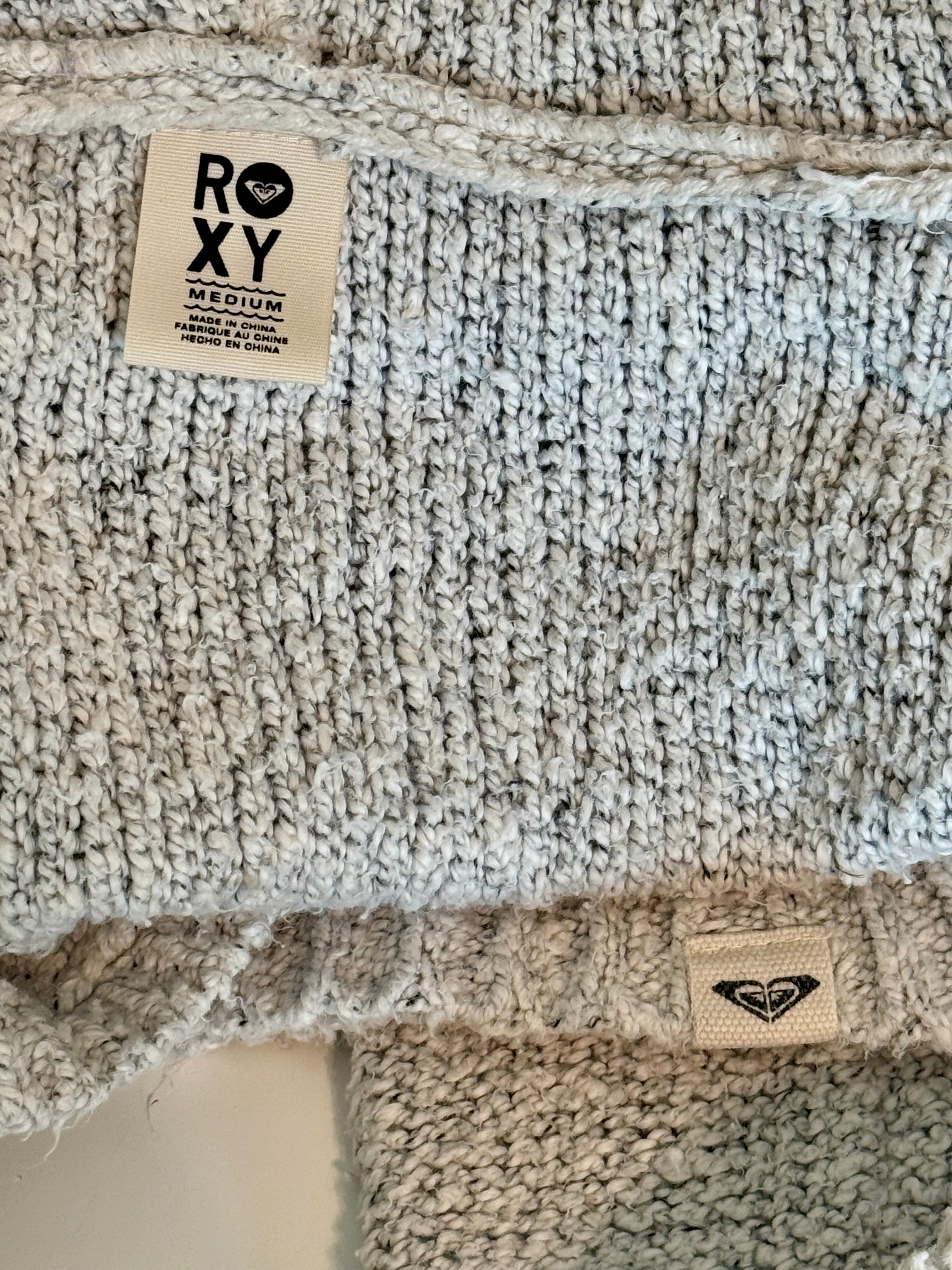 ROXY SWEATER HOODIE- Consigned with VARDO Vintage & Valuables vvvardo.ca