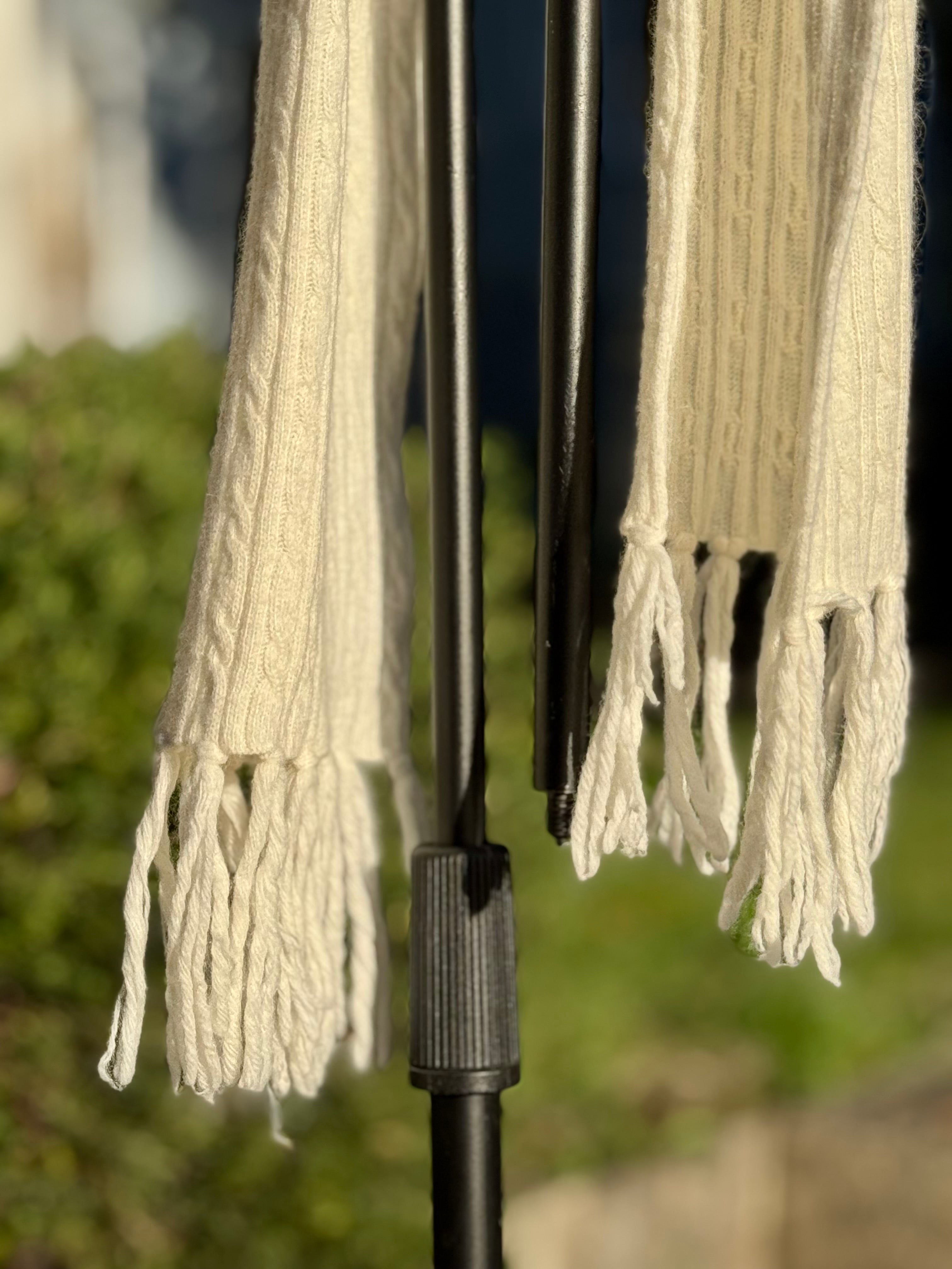 FINE KNIT SCARF- Consigned with VARDO Vintage & Valuables vvvardo.ca