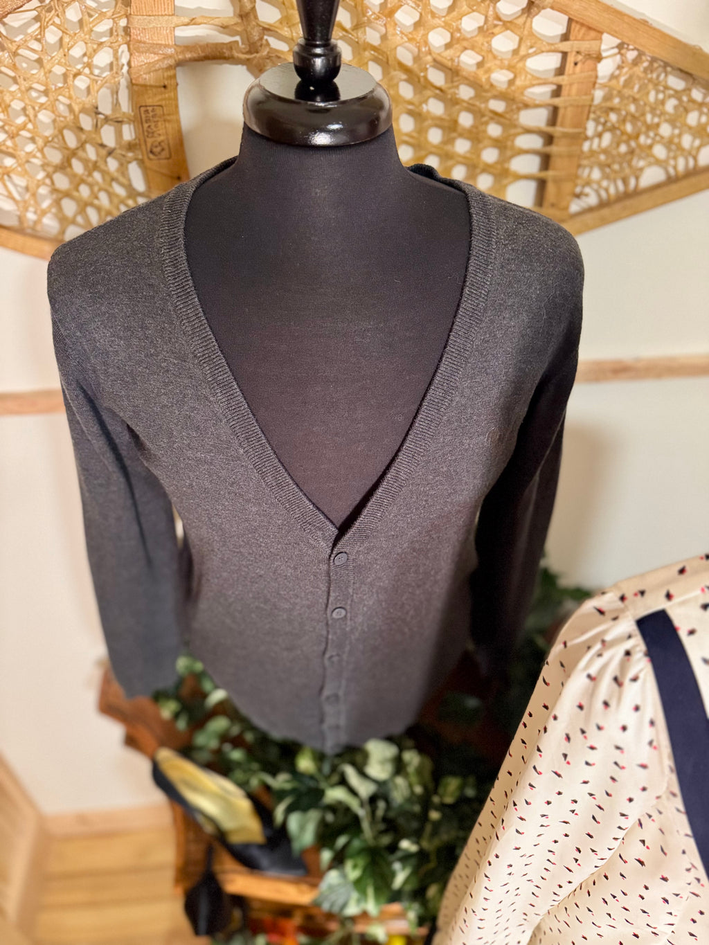 JACK & JONES PREMIUM CARDIGAN- Consigned with VARDO Vintage & Valuables vvvardo.ca