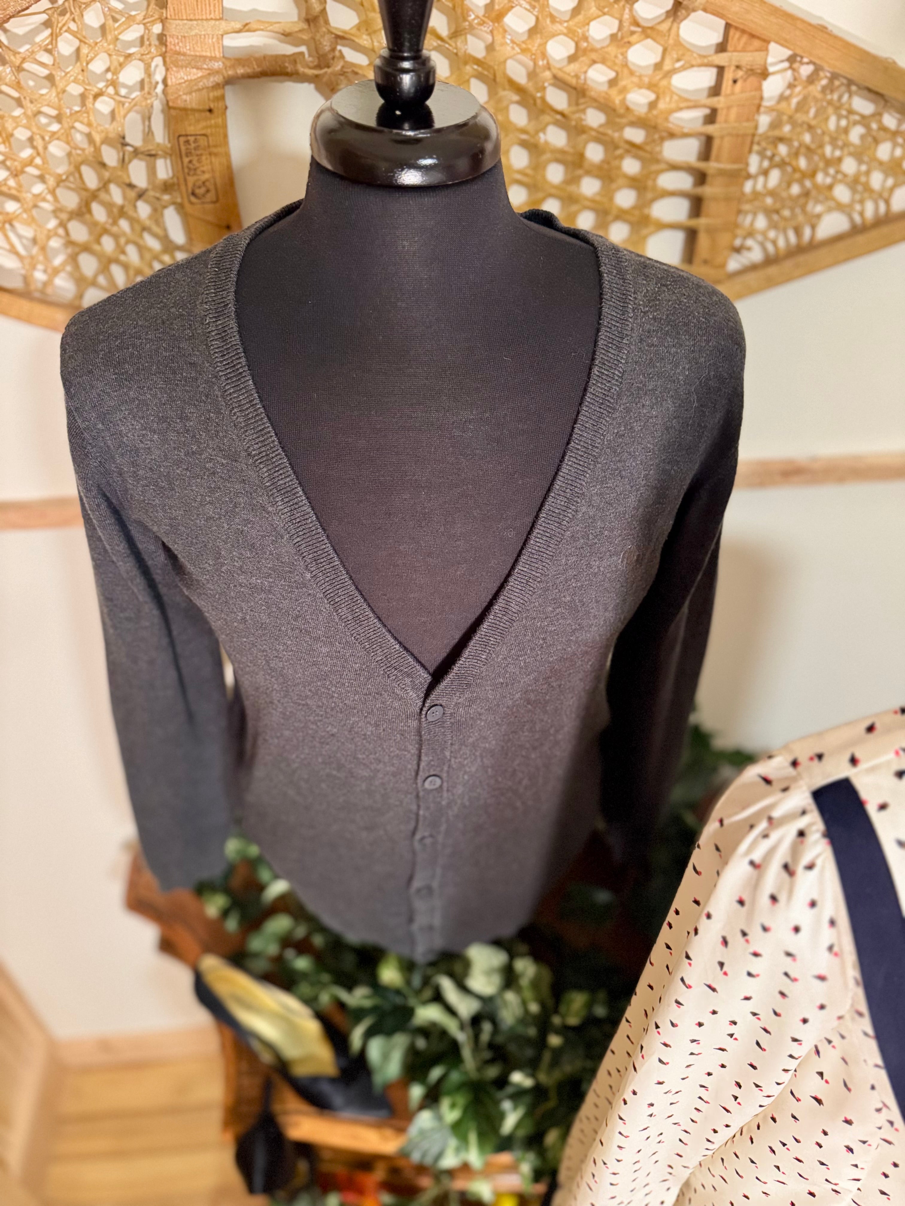 JACK & JONES PREMIUM CARDIGAN- Consigned with VARDO Vintage & Valuables vvvardo.ca