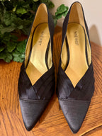 NINE WEST SATIN PUMPS- Consigned with VARDO Vintage & Valuables vvvardo.ca