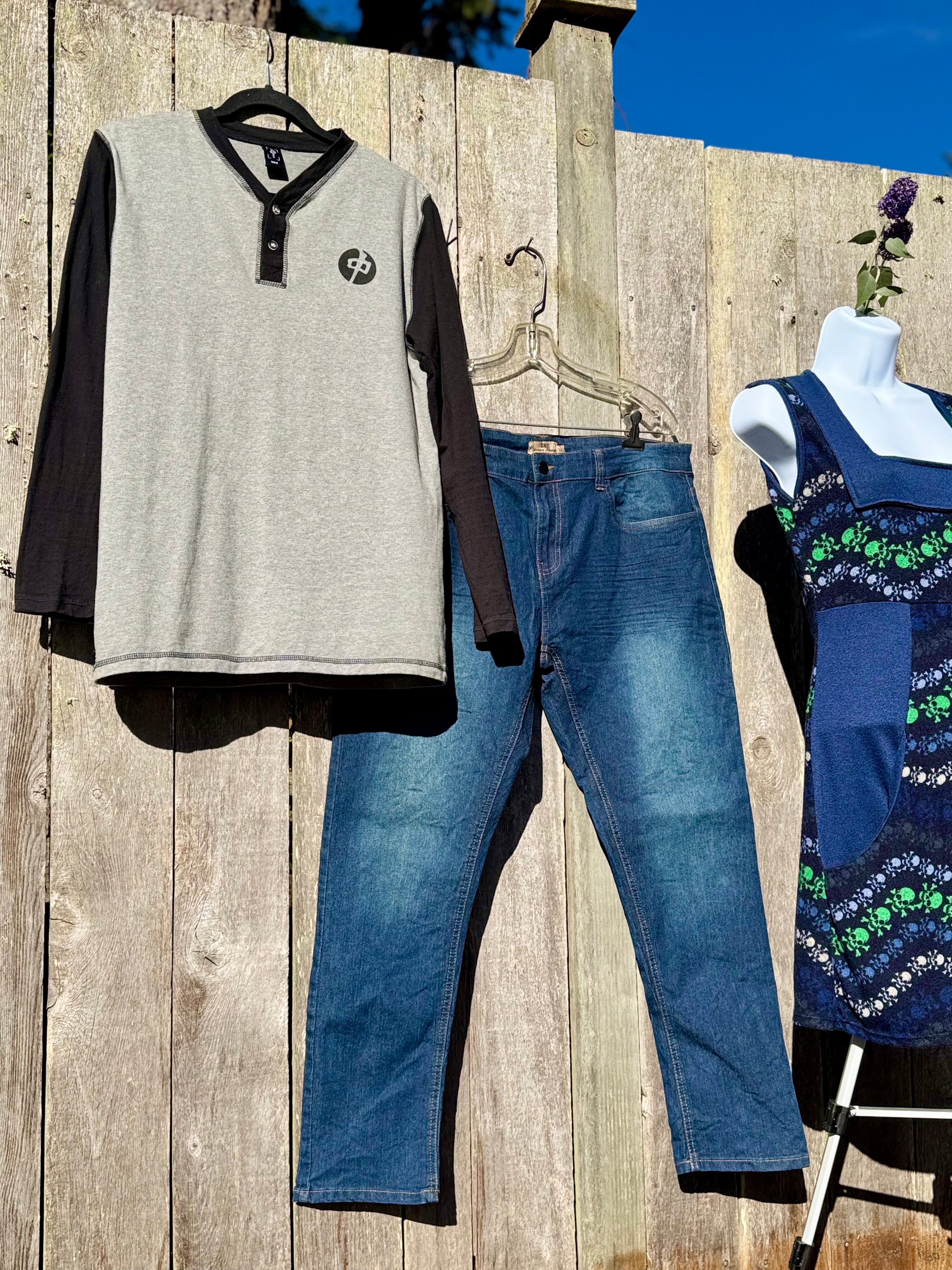 URBAN SHORES CLUBHOUSE JEANS- Consigned with VARDO Vintage & Valuables vvvardo.ca