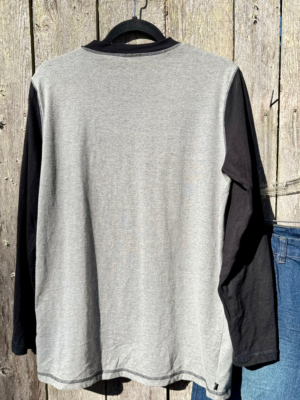 RED DRAGON Baseball style Henley long sleeve- Consigned with VARDO Vintage & Valuables vvvardo.ca