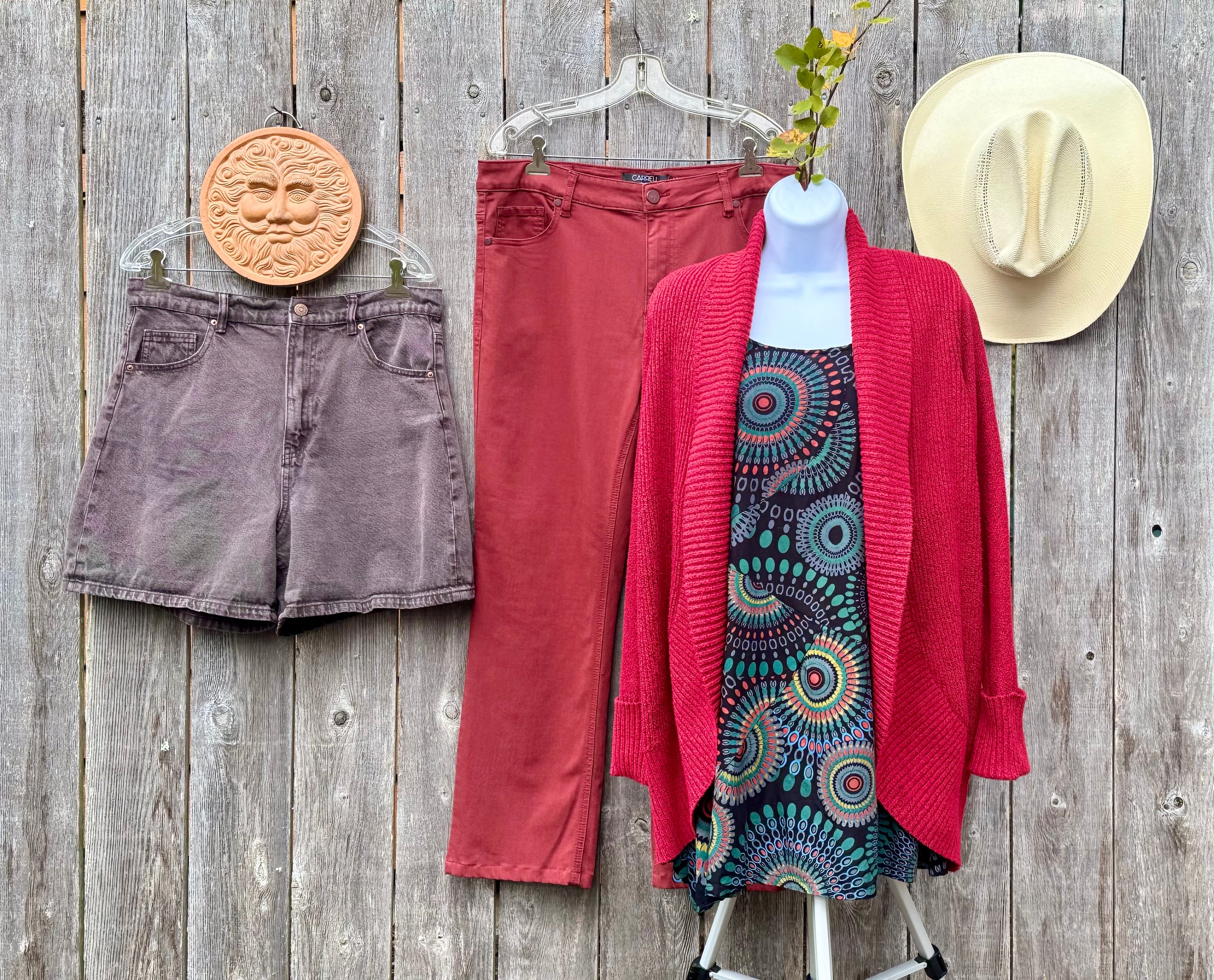 ARDENE BROWN JEAN SHORTS- Consigned with VARDO Vintage & Valuables vvvardo.ca