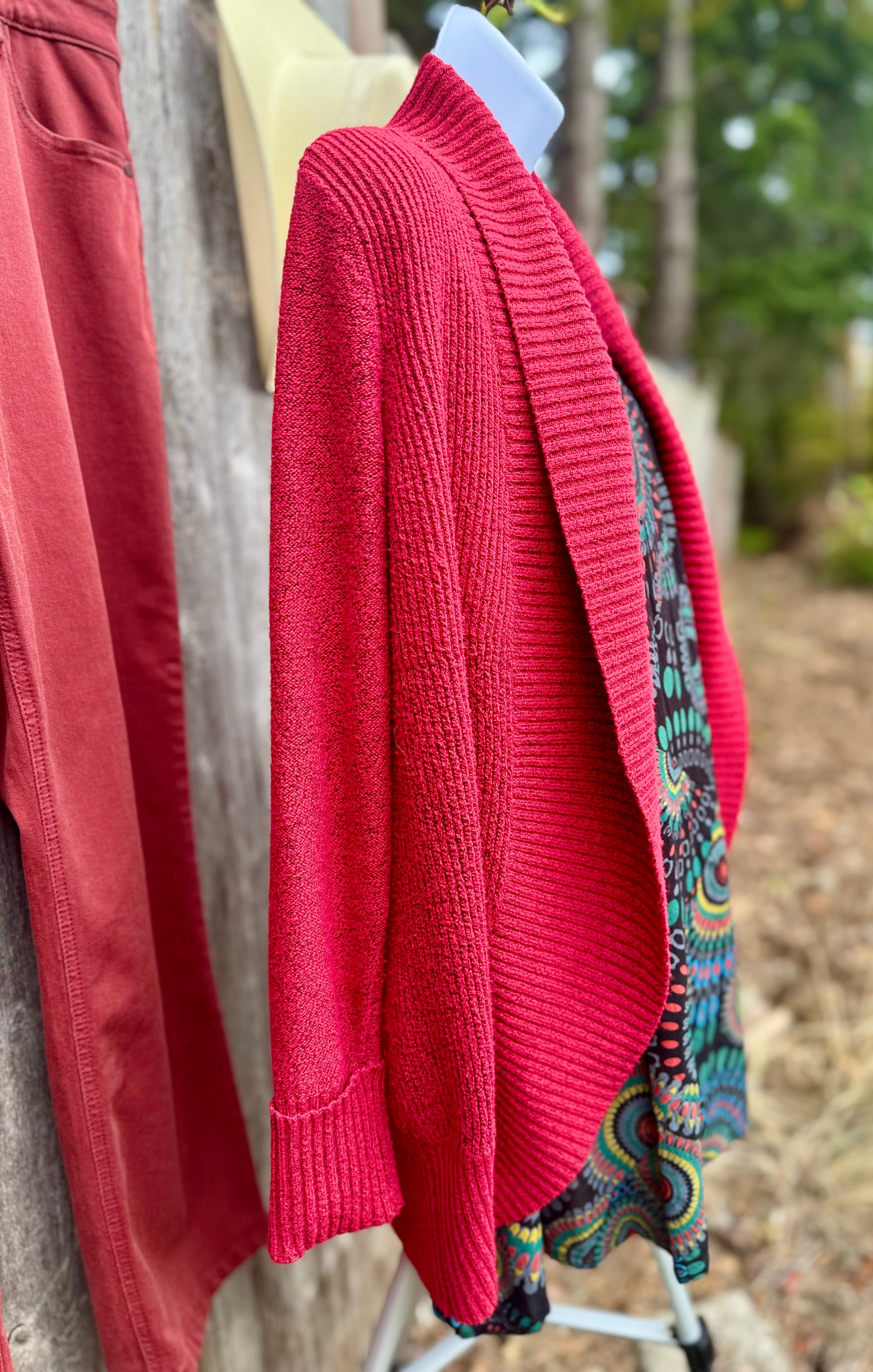 REITMANS CARDIGAN- Consigned with VARDO Vintage & Valuables vvvardo.ca