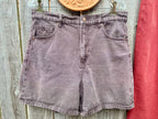 ARDENE BROWN JEAN SHORTS- Consigned with VARDO Vintage & Valuables vvvardo.ca