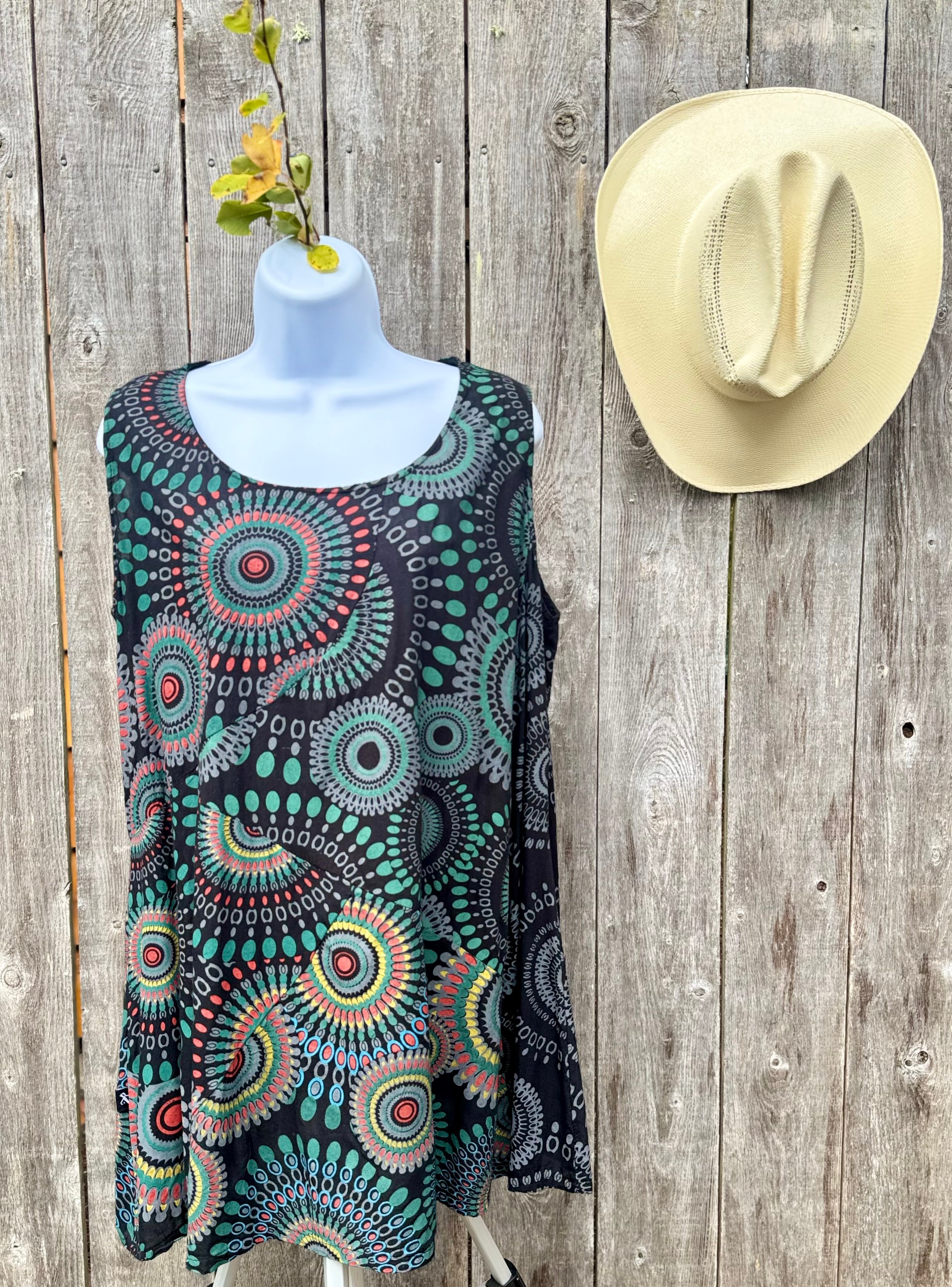 LEOPARDS & ROSES TUNIC TOP- Consigned with VARDO Vintage & Valuables vvvardo.ca