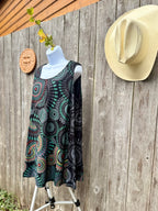 LEOPARDS & ROSES TUNIC TOP- Consigned with VARDO Vintage & Valuables vvvardo.ca