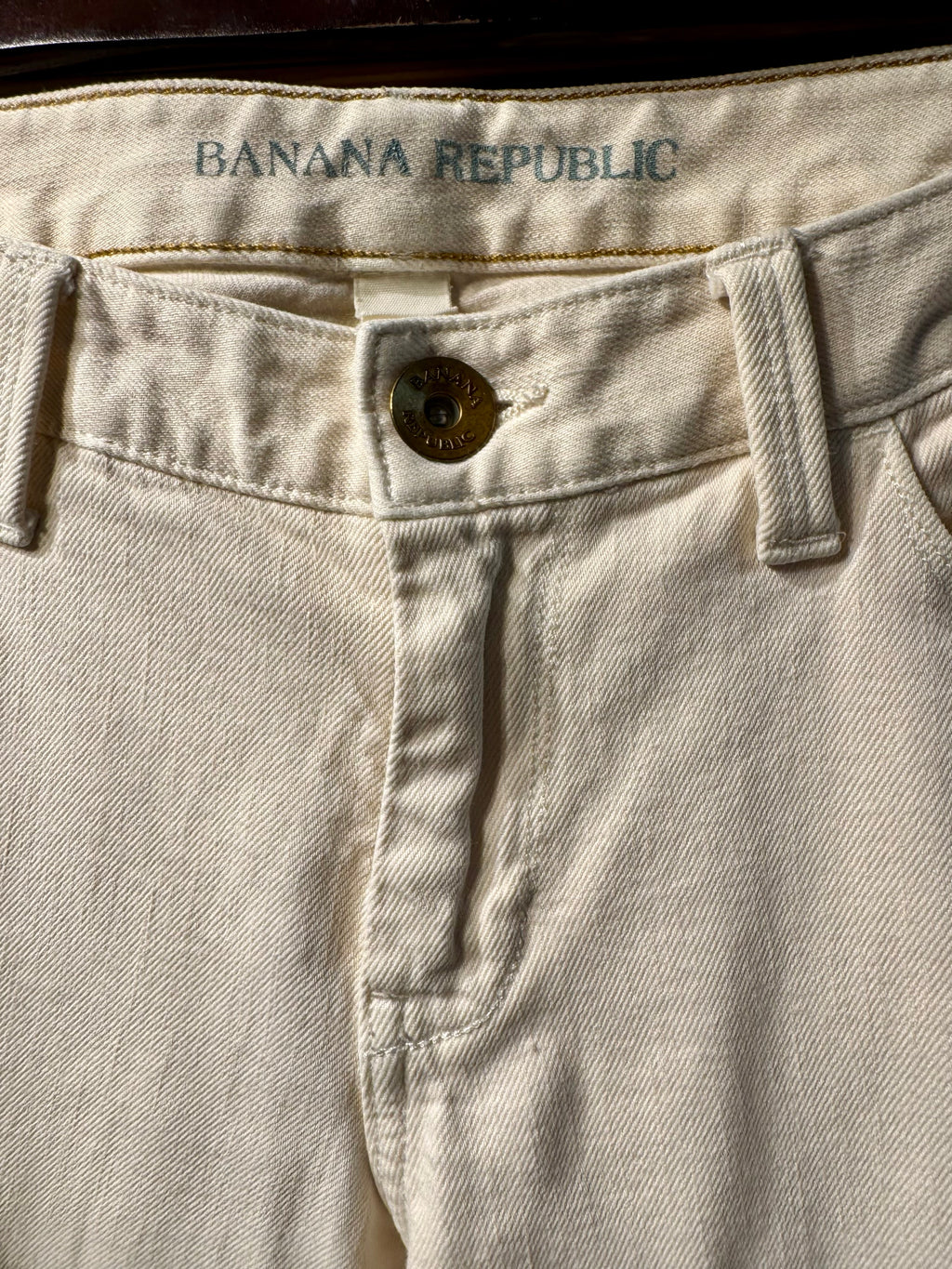 BANANA REPUBLIC JEANS - Consigned with VARDO Vintage & Valuables vvvardo.ca