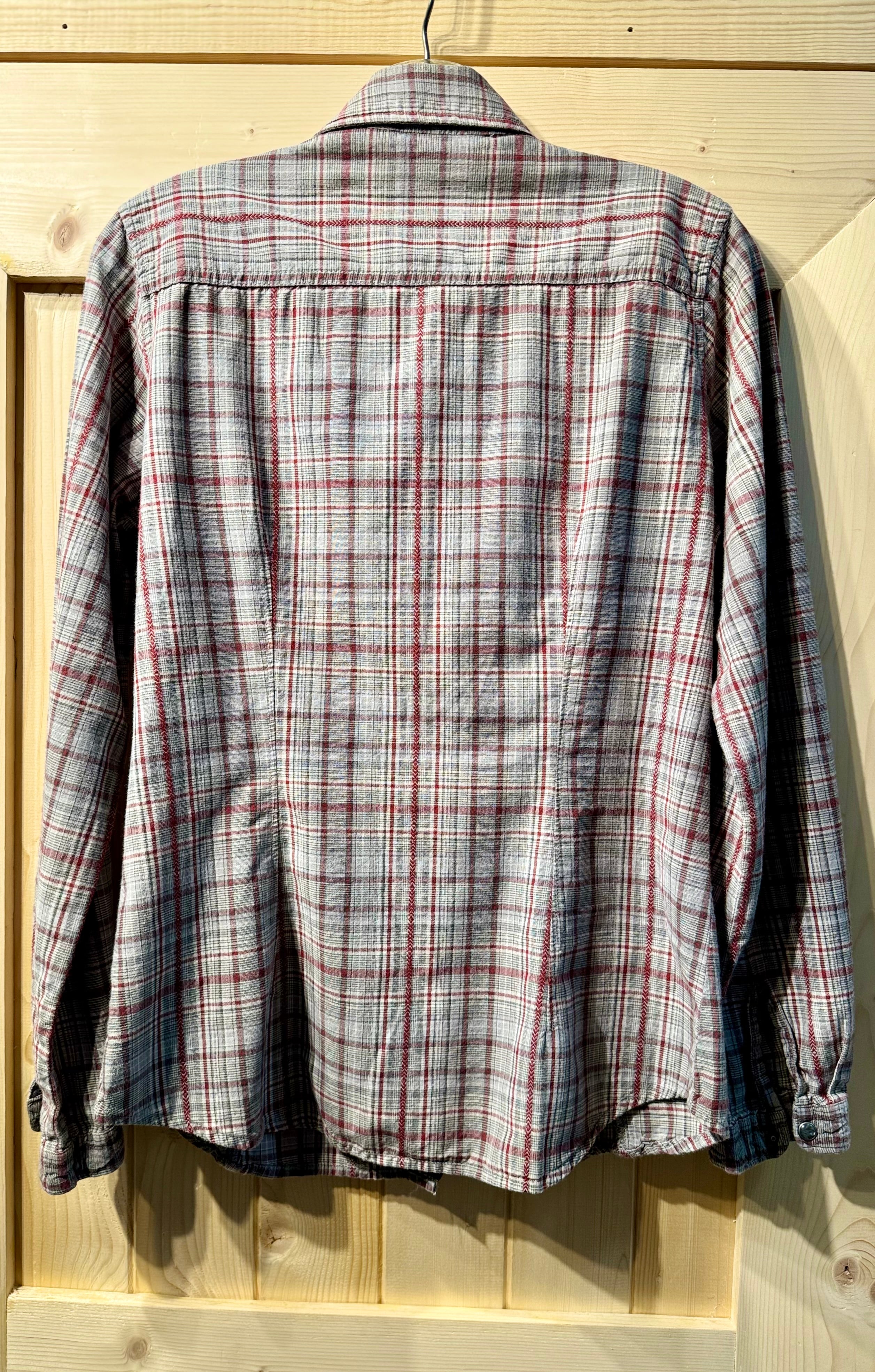Woolrich snap-up plaid long sleeve top- Consigned with VARDO Vintage & Valuables vvvardo.ca