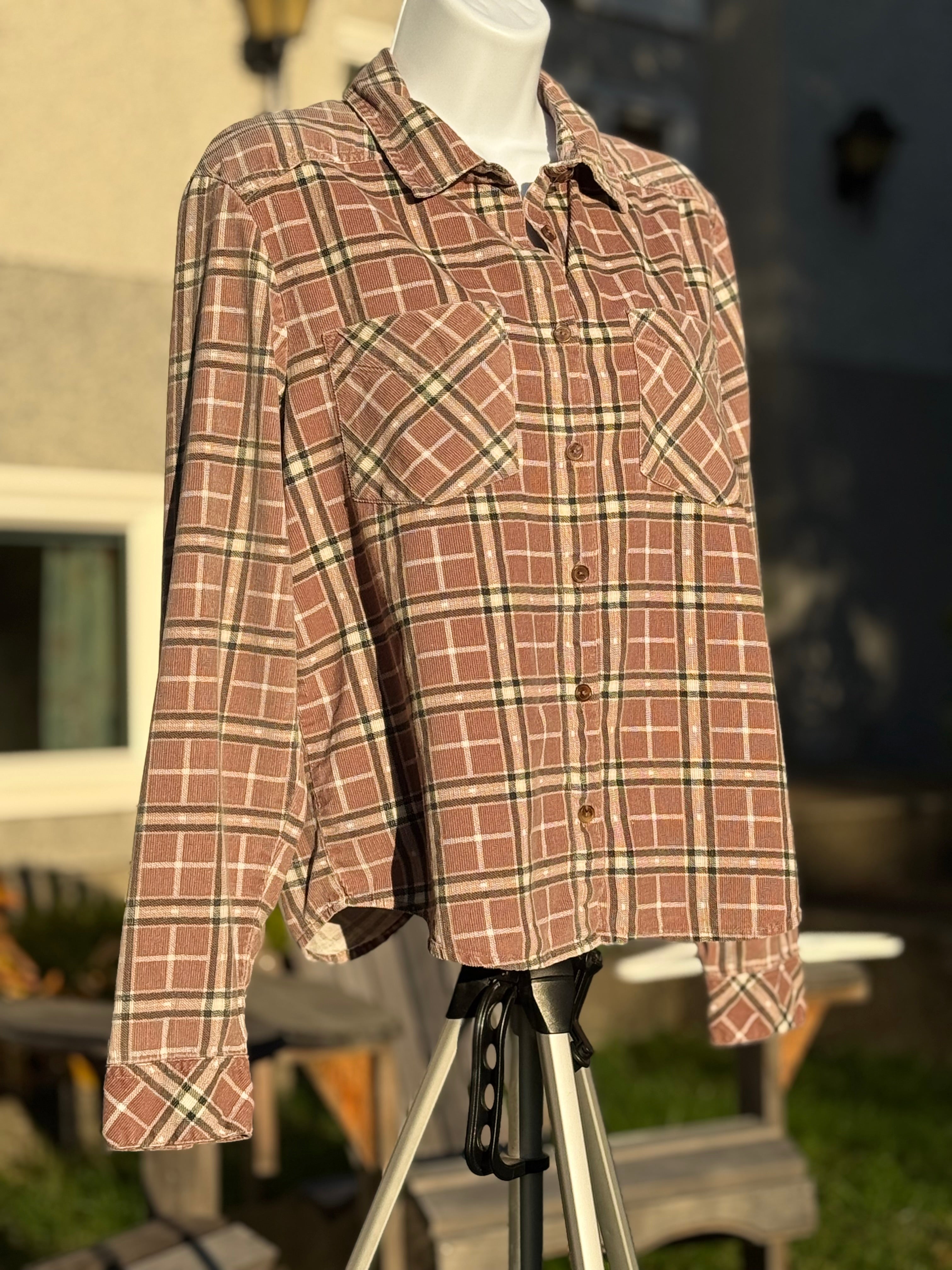 RVCA corduroy button-up plaid long sleeve top- Consigned with VARDO Vintage & Valuables vvvardo.ca