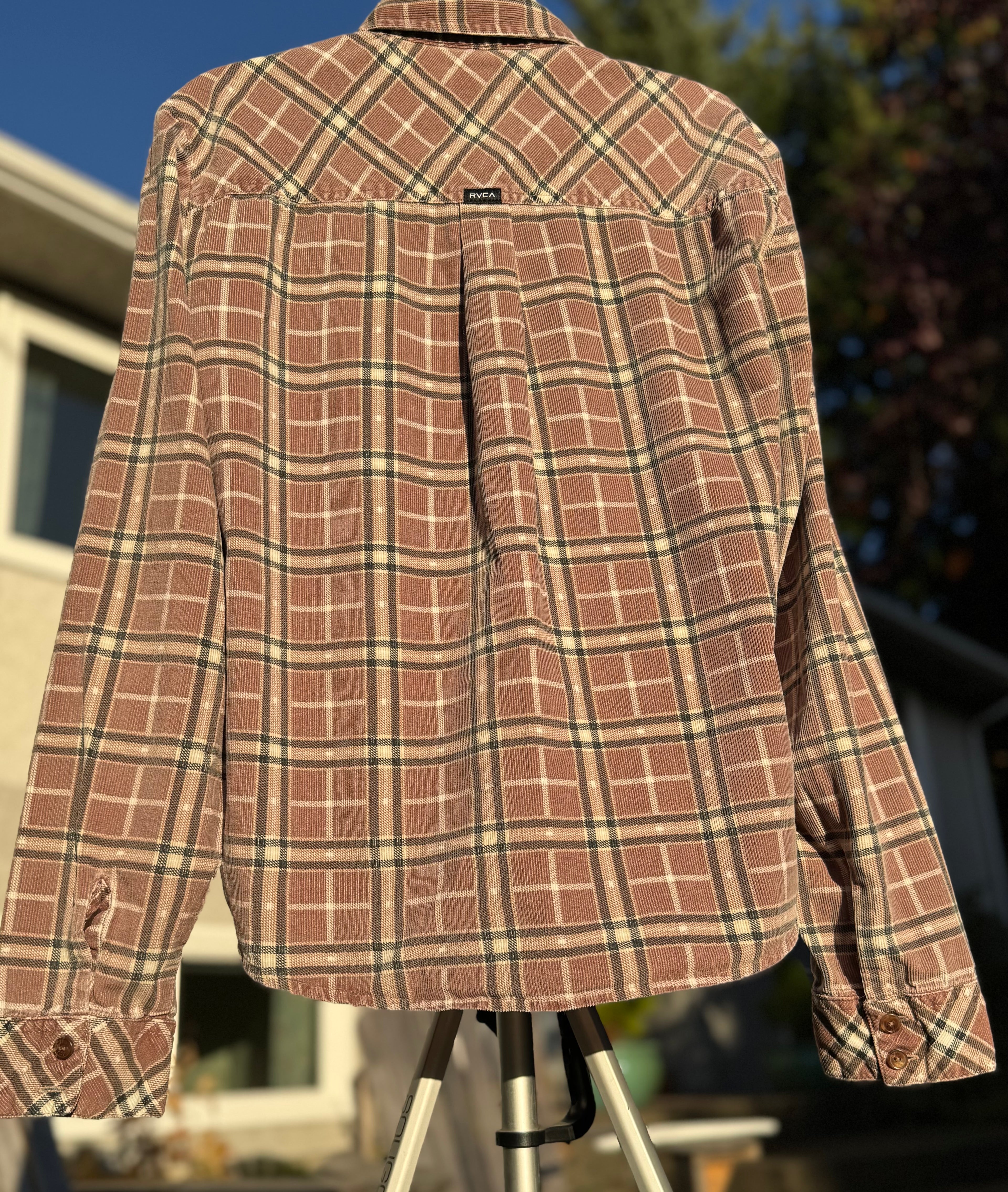 RVCA corduroy button-up plaid long sleeve top- Consigned with VARDO Vintage & Valuables vvvardo.ca