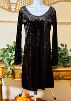 EMK CLOTHING Velour Long Sleeve Dress- Consigned with VARDO Vintage & Valuables vvvardo.ca