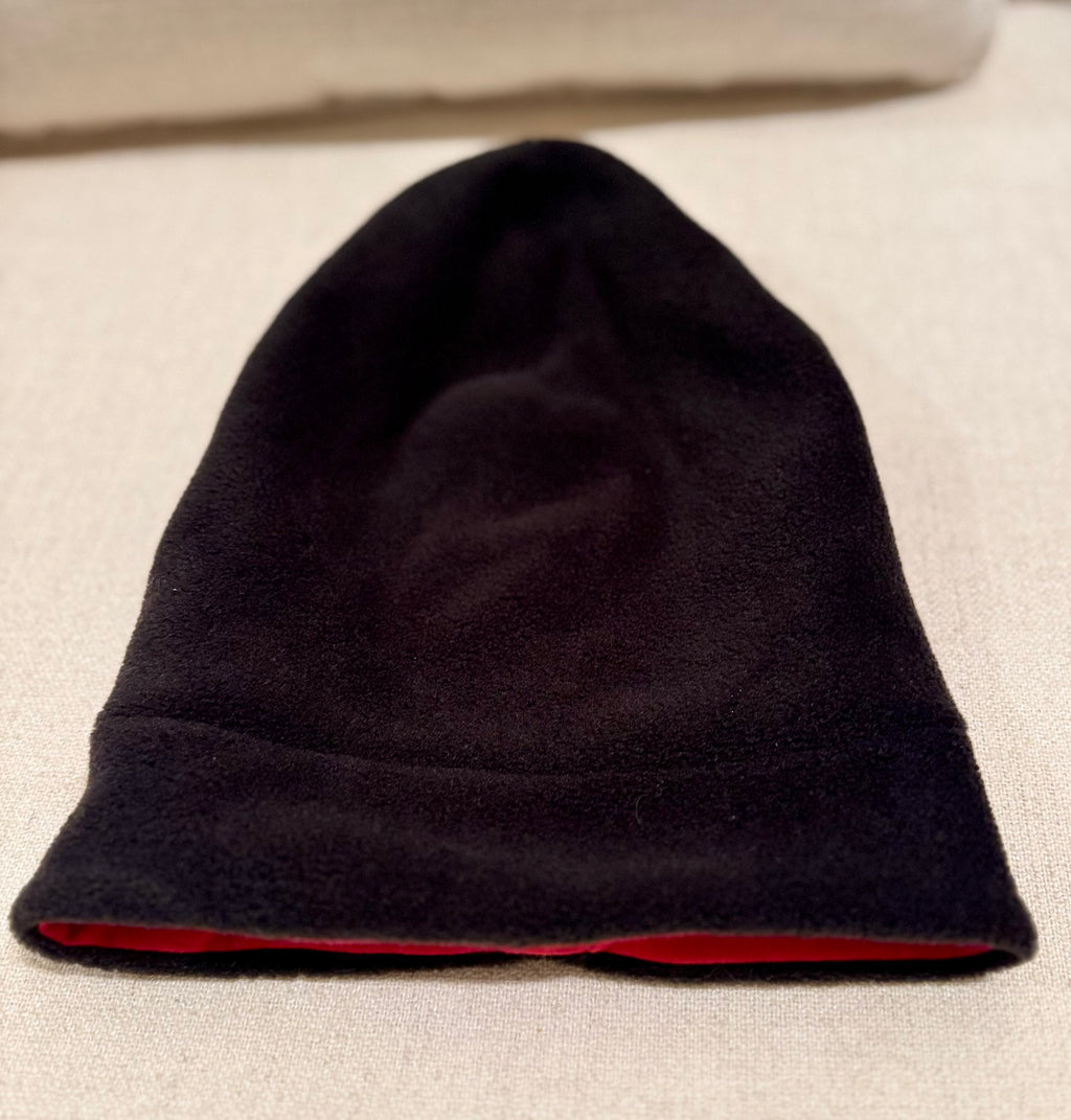 BLACK COZY TOQUE- Consigned with VARDO Vintage & Valuables vvvardo.ca