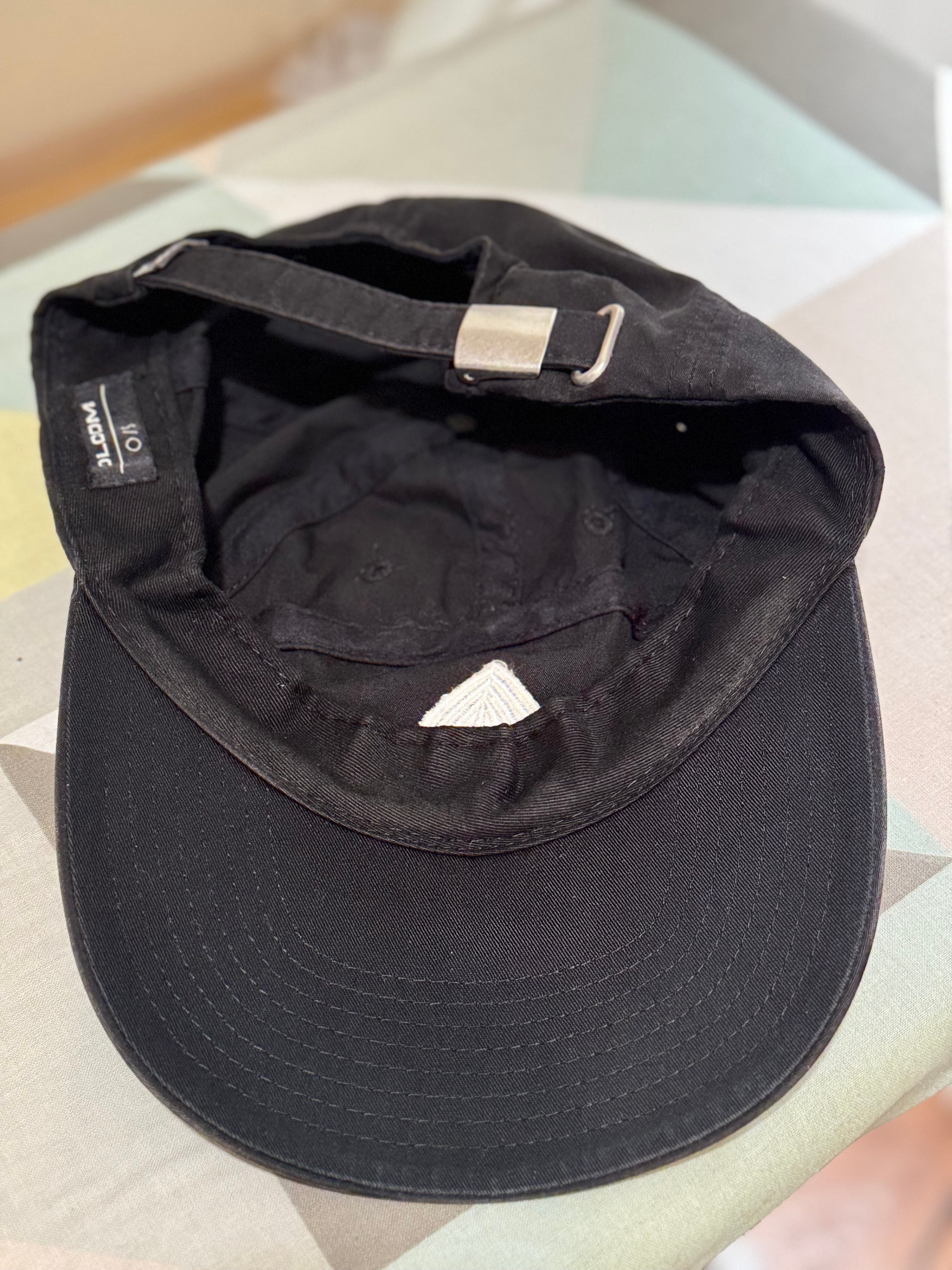 VOLCOM 5 PANEL CAP - Consigned with VARDO Vintage & Valuables vvvardo.ca