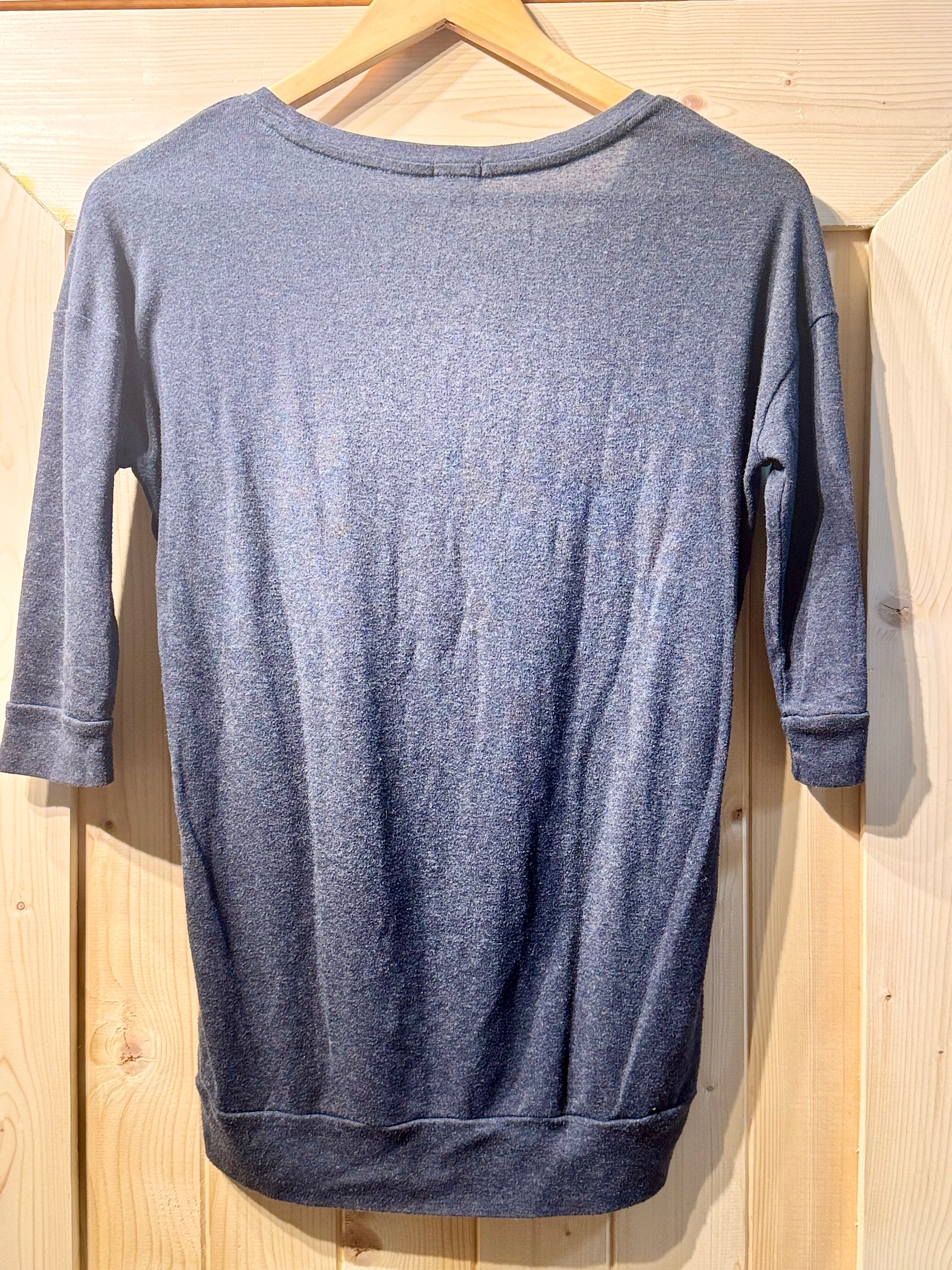 GARAGE PRINT 3/4 SLEEVE T-SHIRT - Consigned with VARDO Vintage & Valuables vvvardo.ca