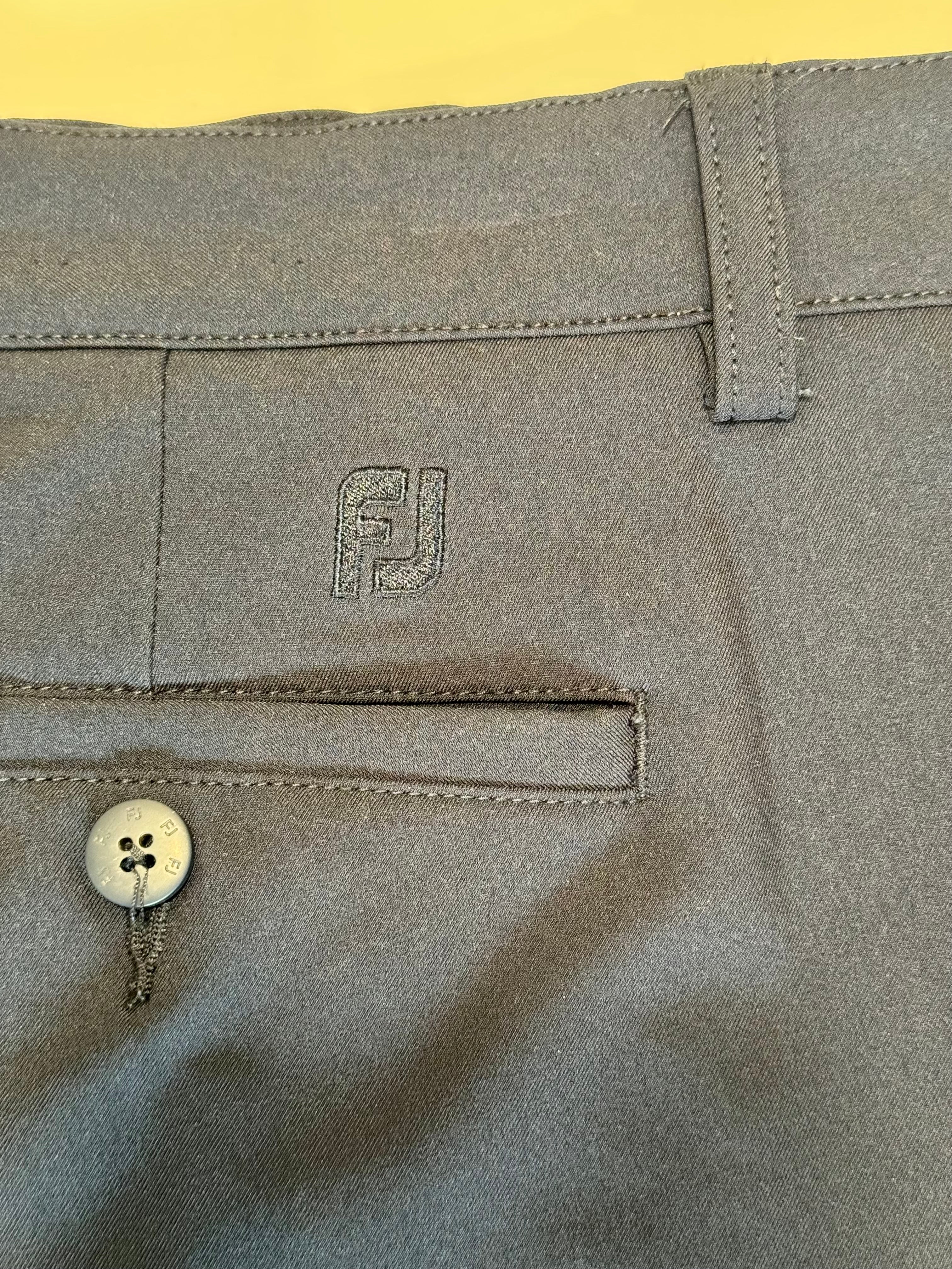 FOOTJOY GOLF SHORTS- Consigned with VARDO Vintage & Valuables vvvardo.ca